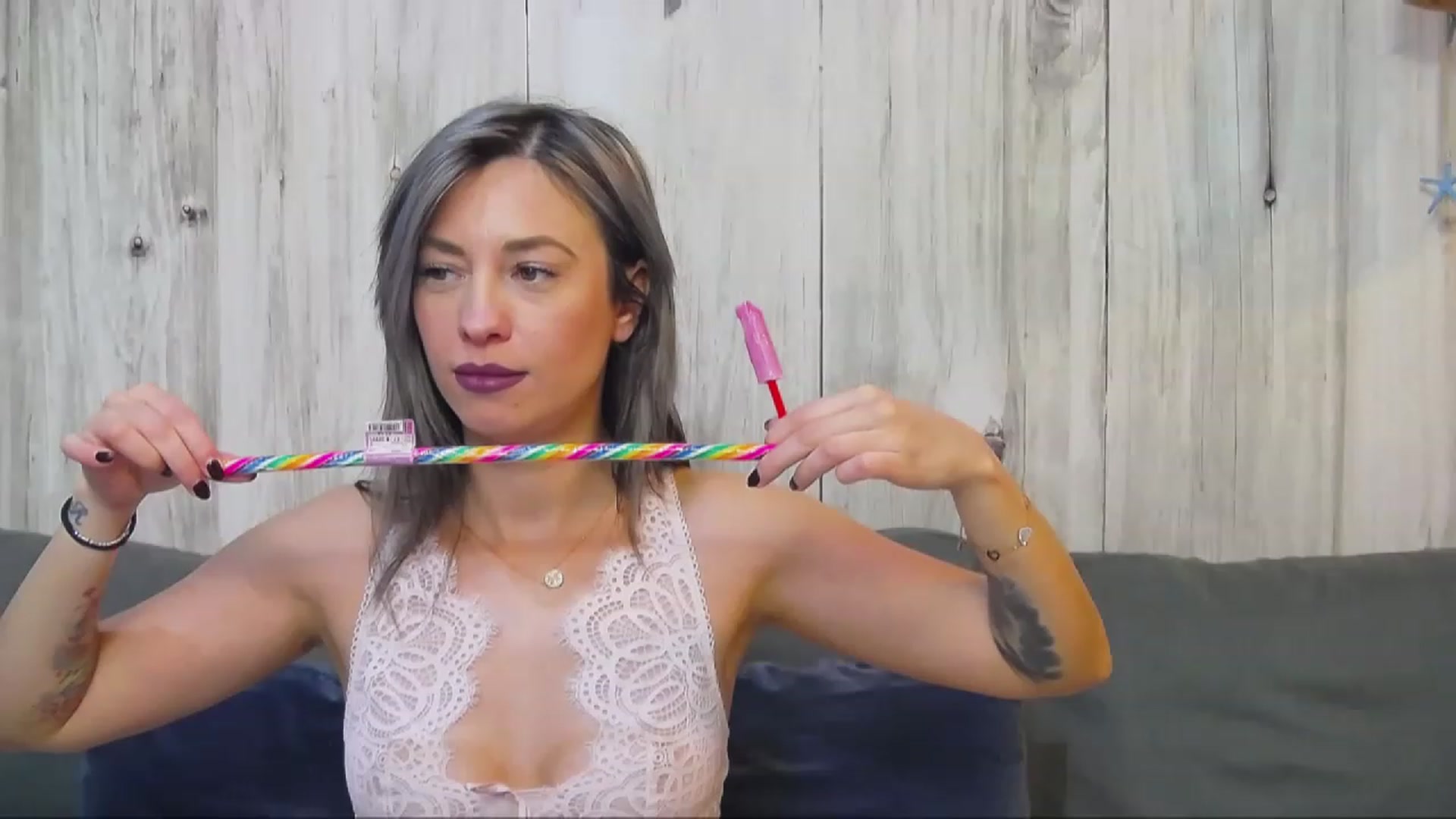 Gallery image thumbnail from PoxyVibe's myfreecams stream on, 12/08/2022, 15:38 image 12 of 20