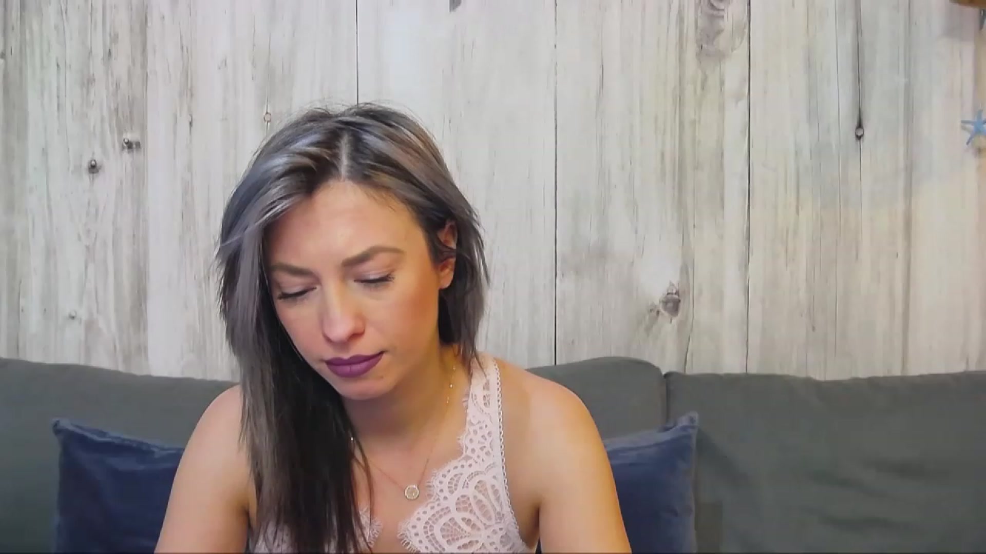 Gallery image thumbnail from PoxyVibe's myfreecams stream on, 12/08/2022, 15:38 image 7 of 20