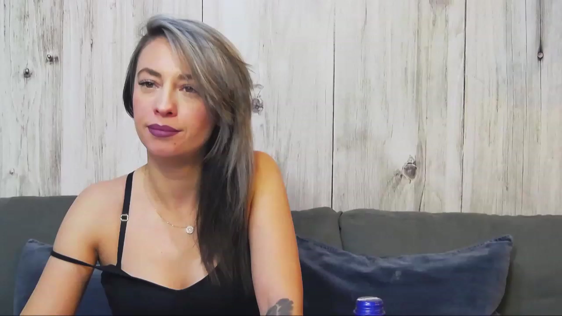 Gallery image thumbnail from PoxyVibe's myfreecams stream on, 12/16/2022, 16:25 image 14 of 20