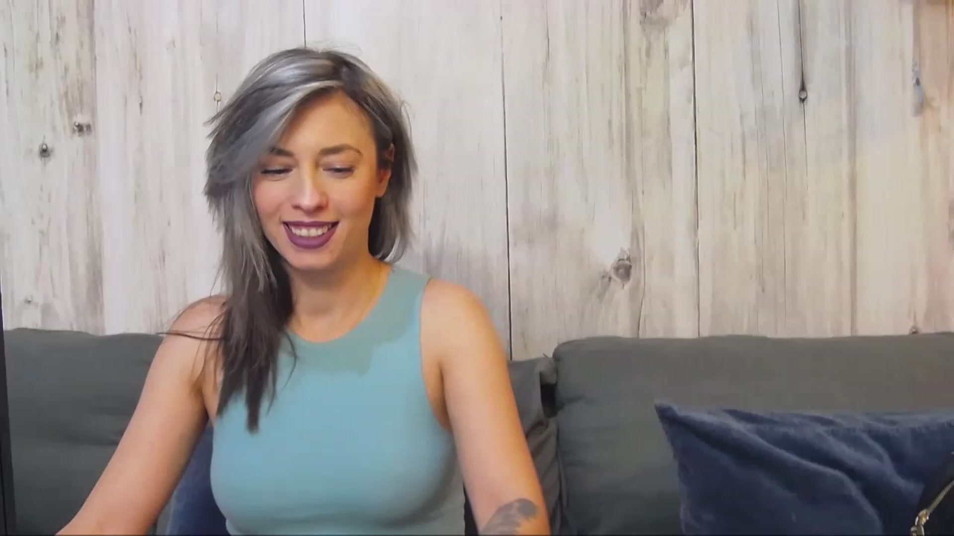 Gallery image thumbnail from PoxyVibe's myfreecams stream on, 12/19/2022, 15:43 image 8 of 20