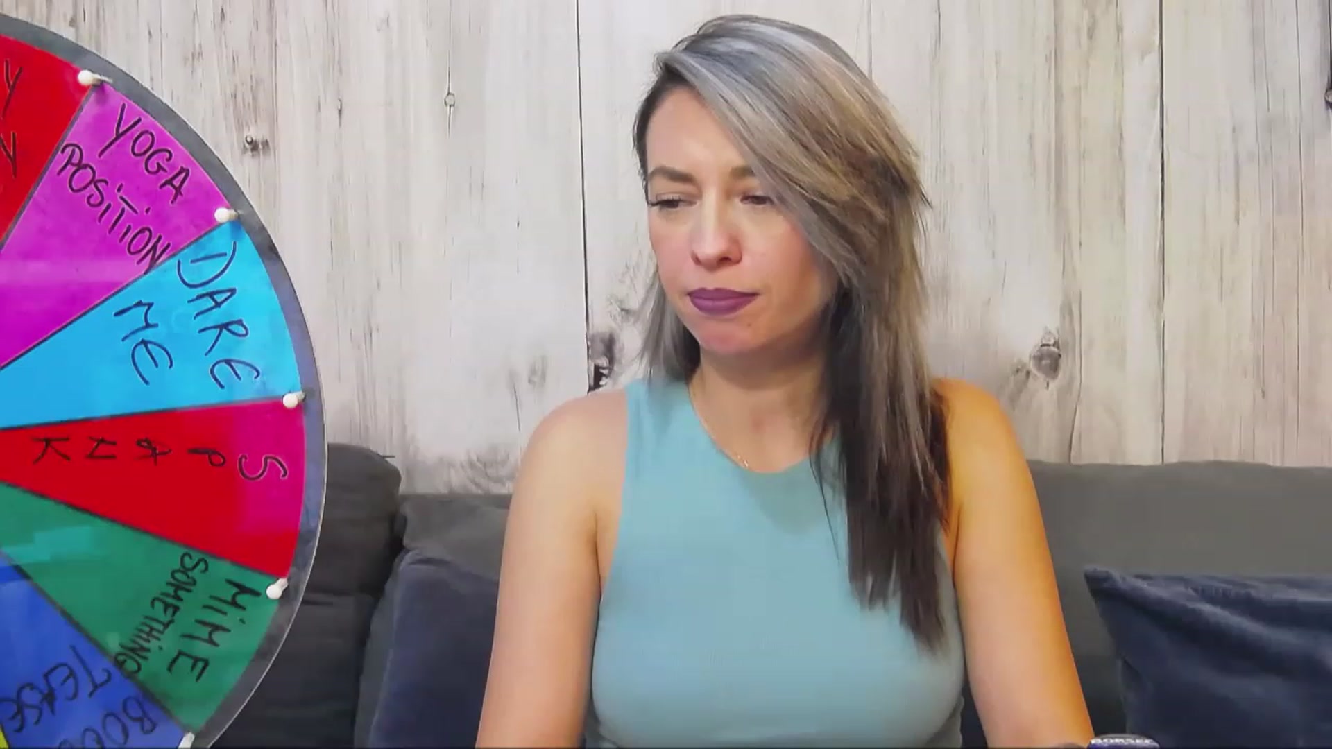 Gallery image thumbnail from PoxyVibe's myfreecams stream on, 12/19/2022, 20:43 image 6 of 20