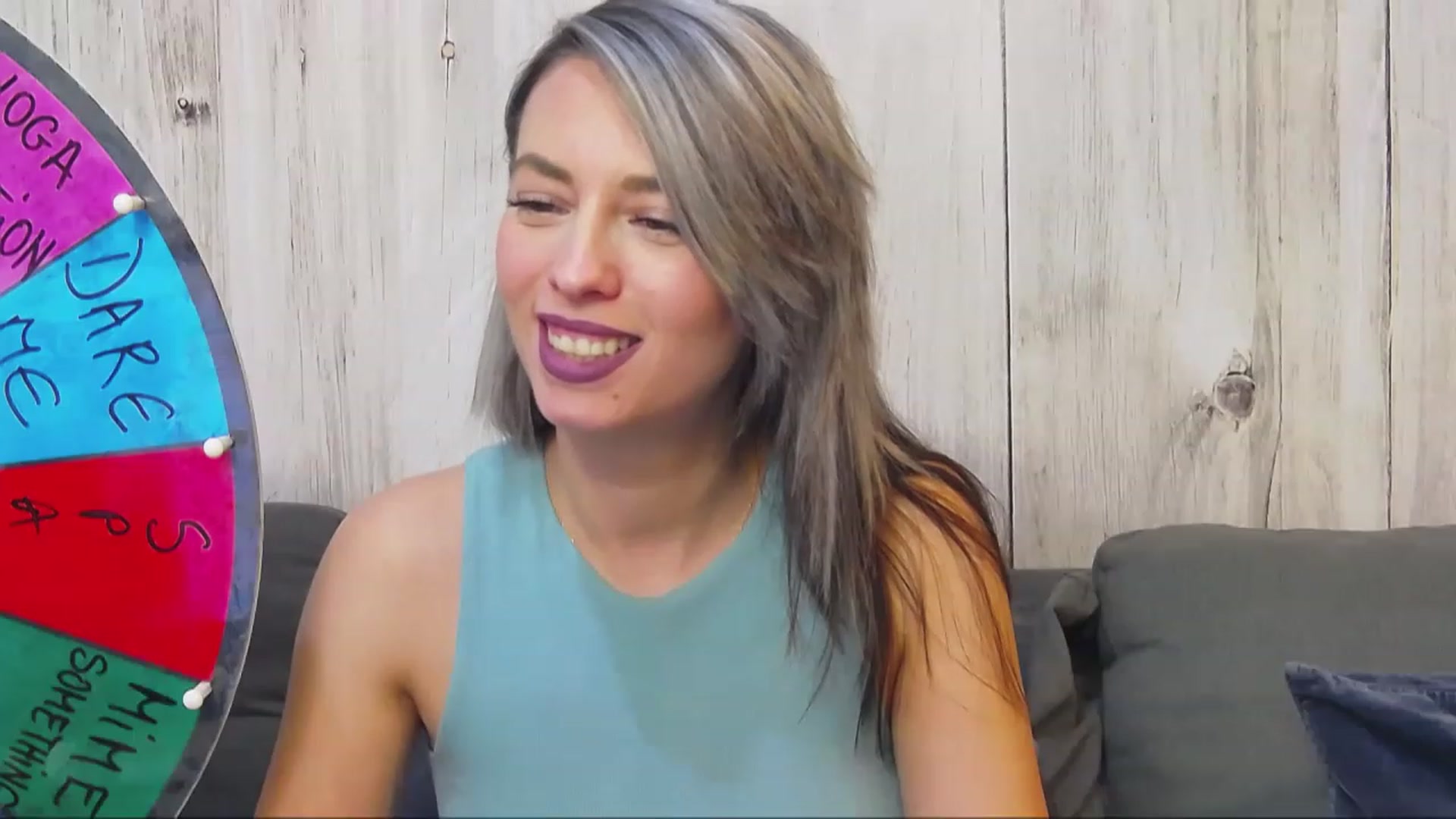Gallery image thumbnail from PoxyVibe's myfreecams stream on, 12/19/2022, 20:43 image 11 of 20