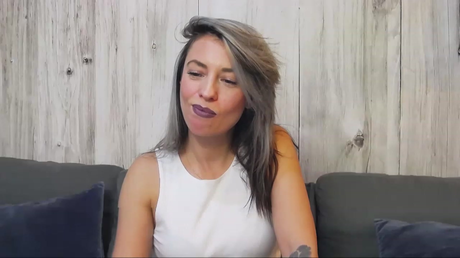 Gallery image thumbnail from PoxyVibe's myfreecams stream on, 12/20/2022, 15:58 image 12 of 20