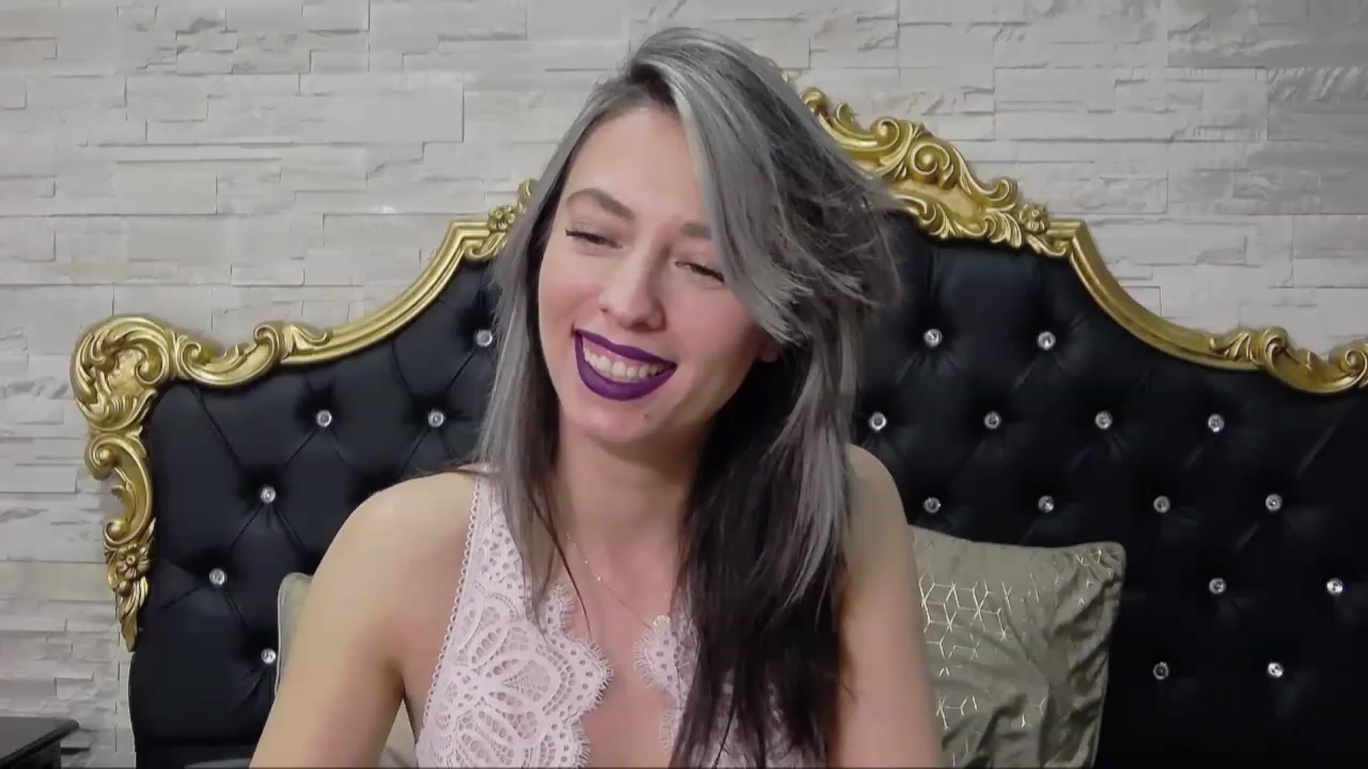 Gallery image thumbnail from PoxyVibe's myfreecams stream on, 12/21/2022, 18:59 image 9 of 20
