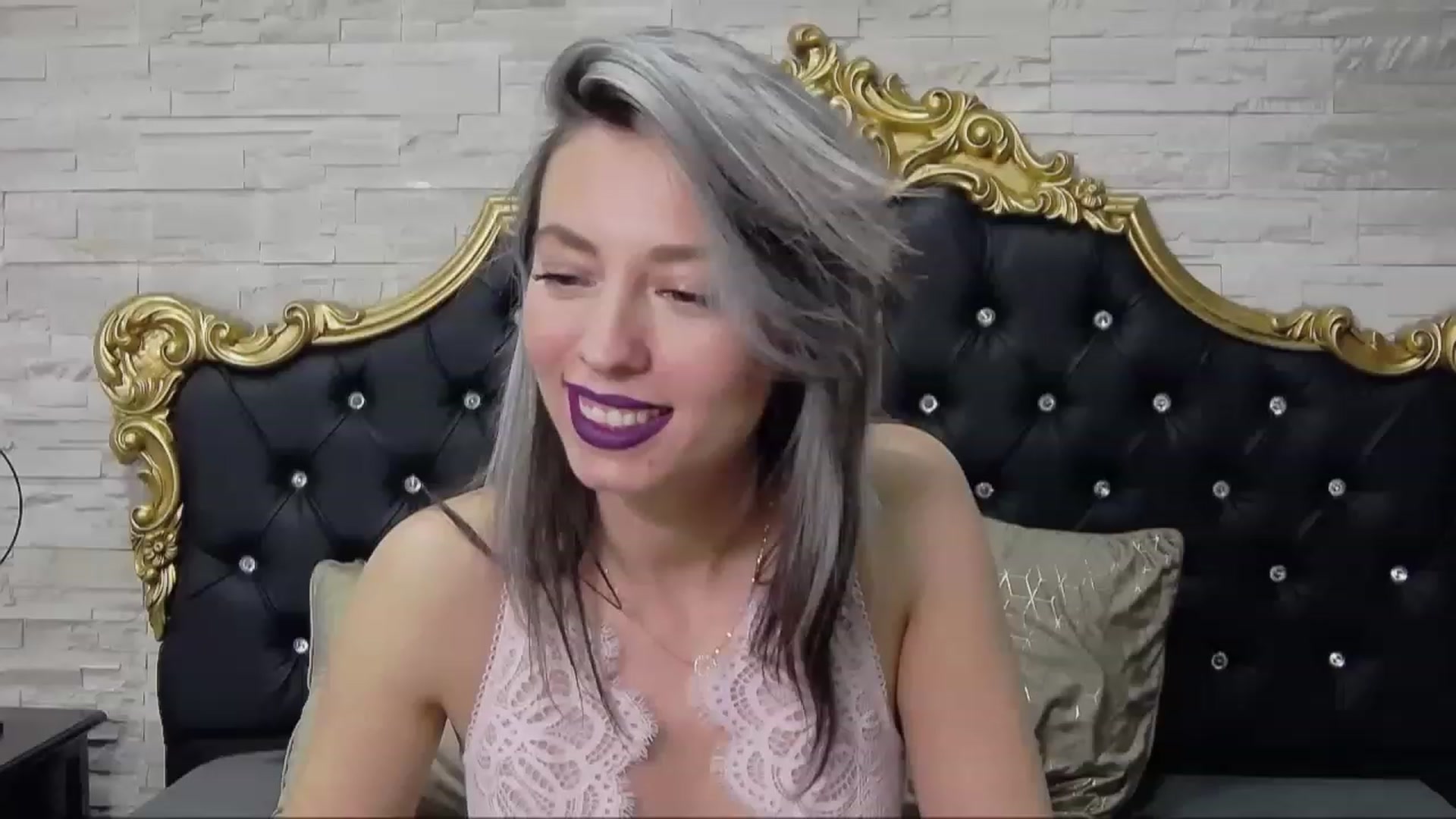Gallery image thumbnail from PoxyVibe's myfreecams stream on, 12/21/2022, 18:59 image 10 of 20