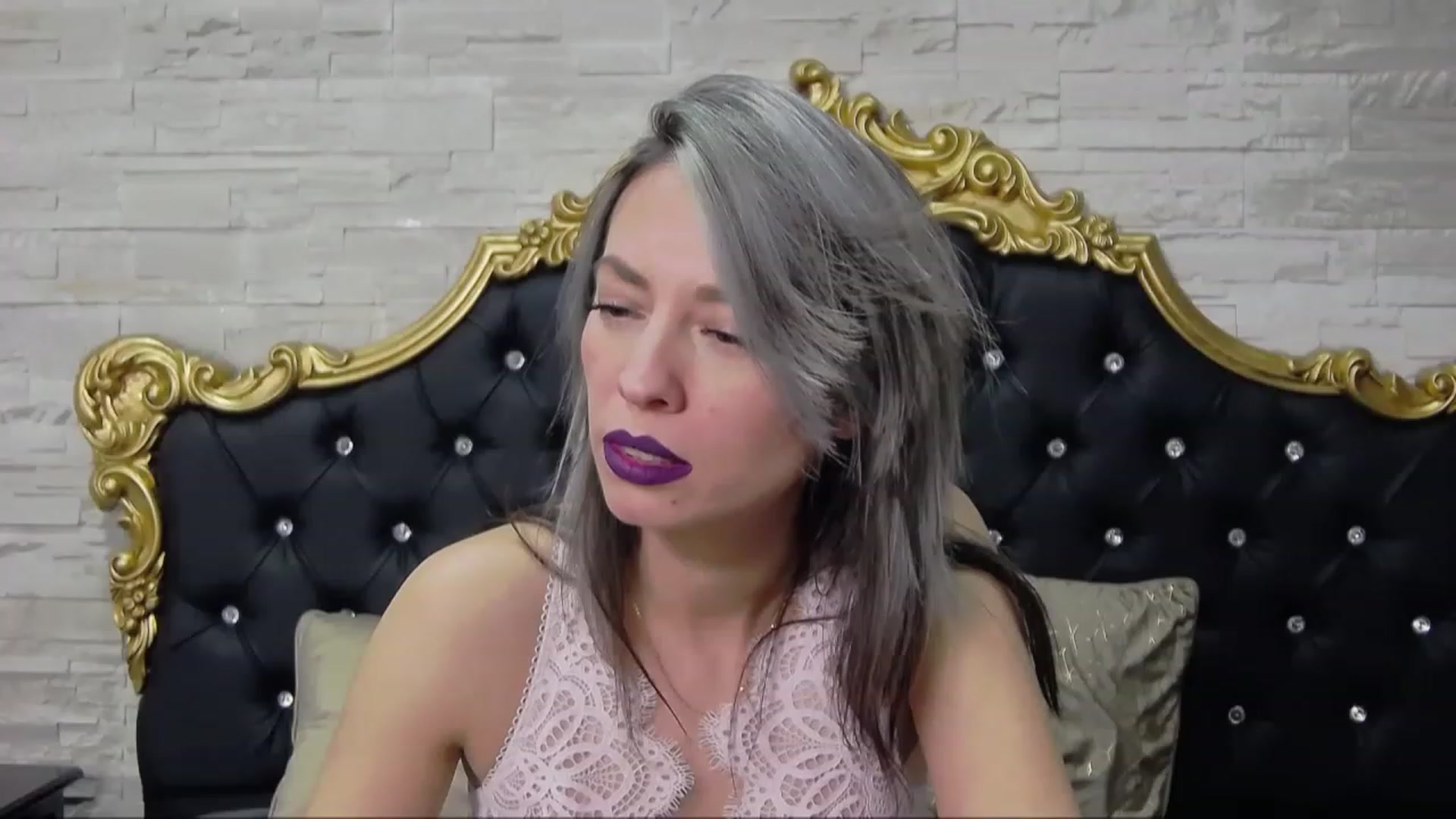 Gallery image thumbnail from PoxyVibe's myfreecams stream on, 12/21/2022, 18:59 image 8 of 20