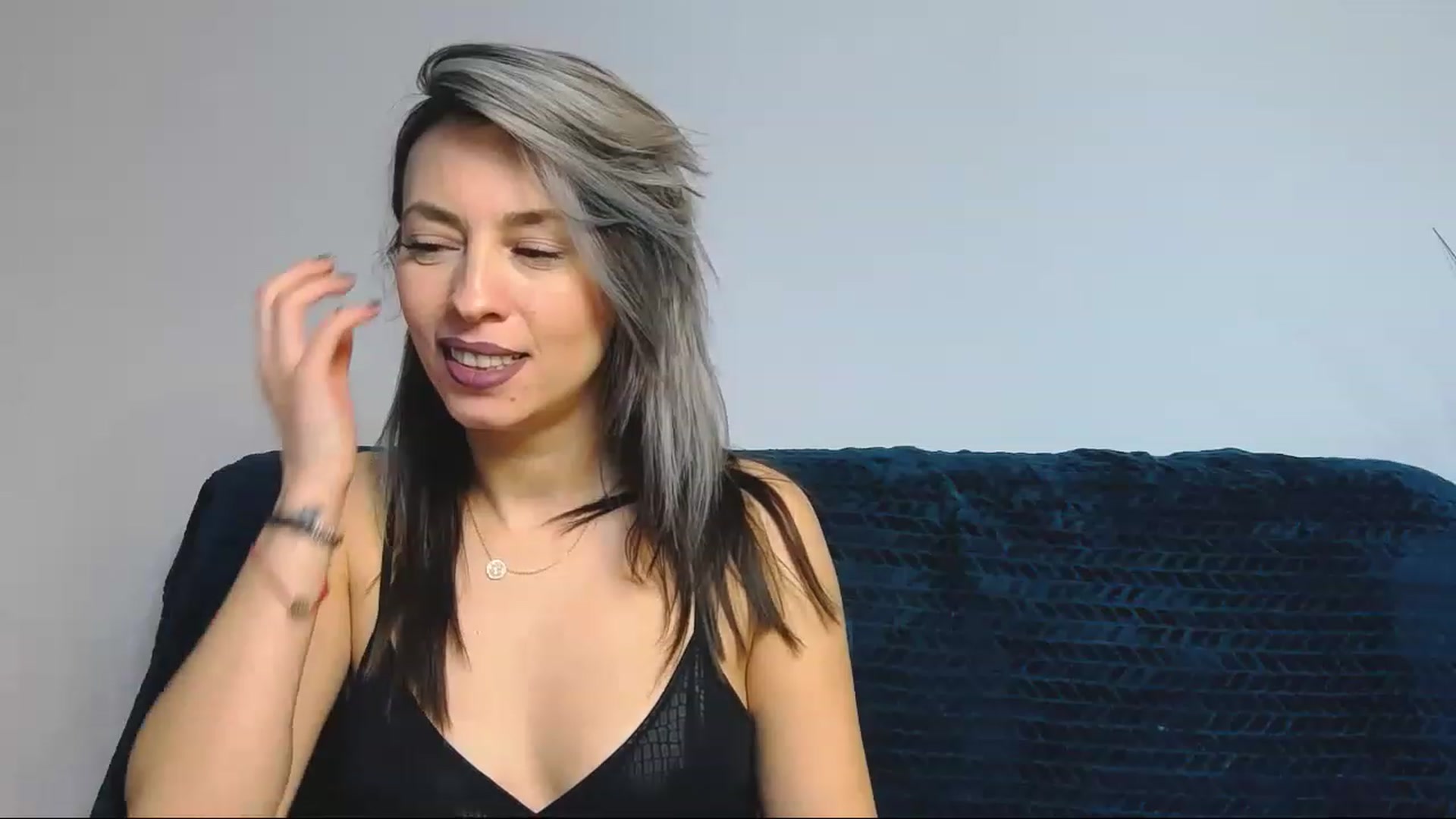 Gallery image thumbnail from PoxyVibe's myfreecams stream on, 12/22/2022, 16:10 image 10 of 20