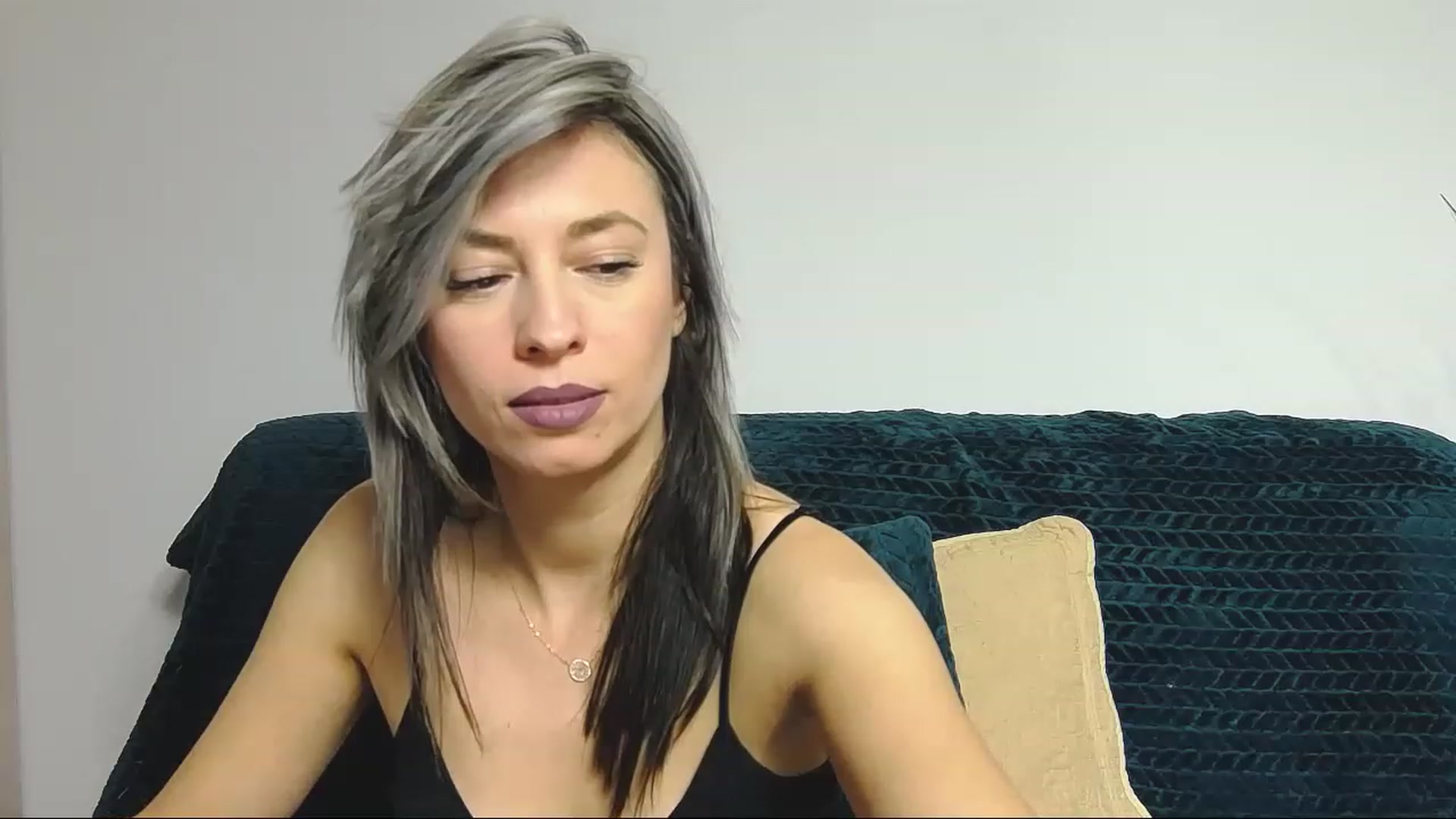 Gallery image thumbnail from PoxyVibe's myfreecams stream on, 12/22/2022, 19:04 image 4 of 20