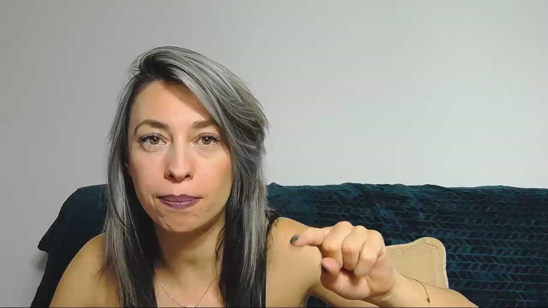 Gallery image thumbnail from PoxyVibe's myfreecams stream on, 12/22/2022, 19:40 image 19 of 20