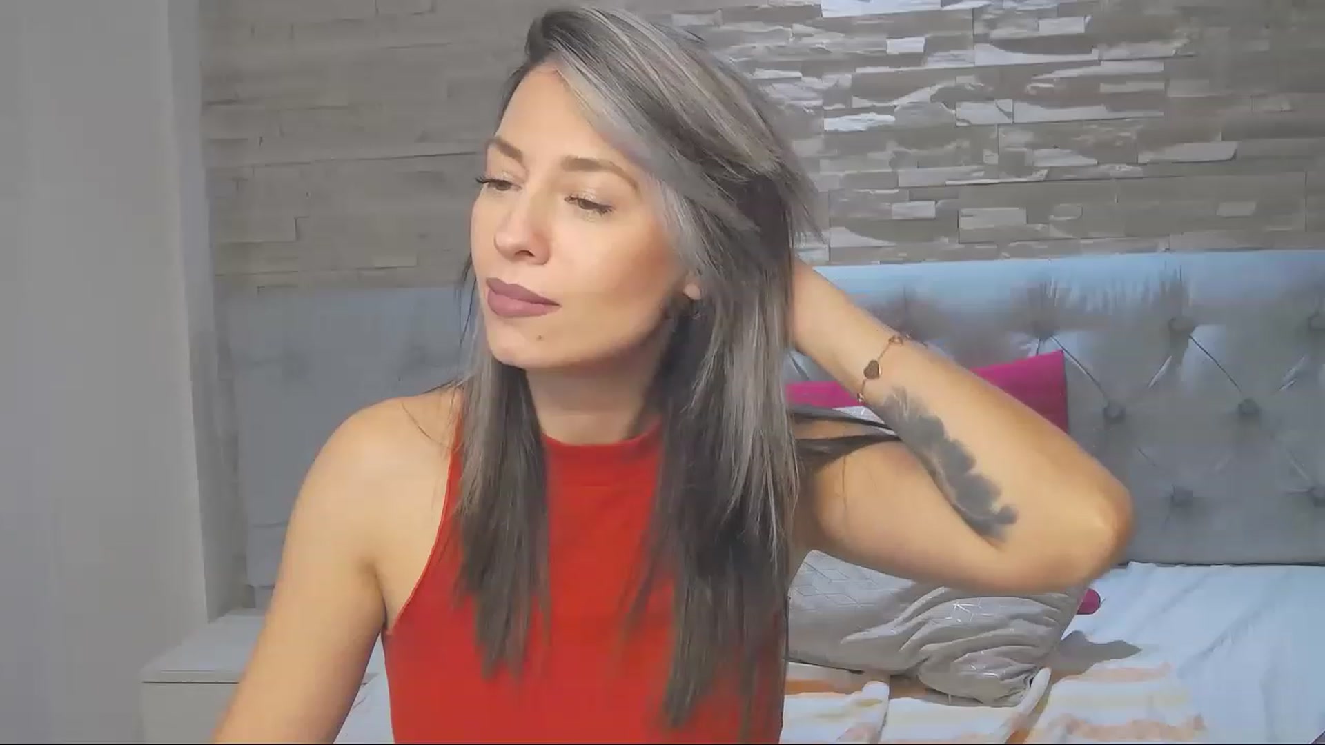 Gallery image thumbnail from PoxyVibe's myfreecams stream on, 12/23/2022, 18:28 image 15 of 20