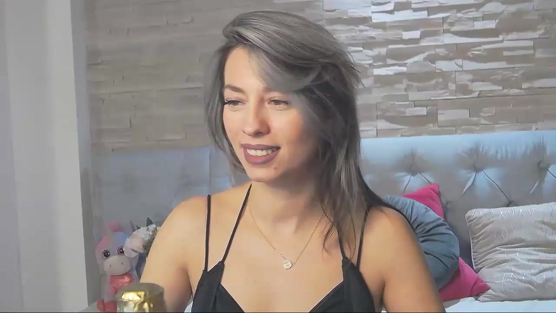 Gallery image thumbnail from PoxyVibe's myfreecams stream on, 12/30/2022, 16:20 image 13 of 20