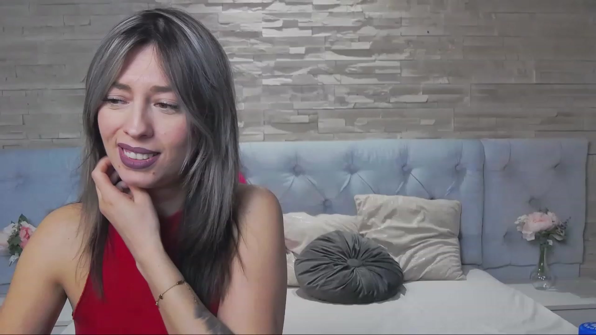 Gallery image thumbnail from PoxyVibe's myfreecams stream on, 01/09/2023, 16:39 image 7 of 20