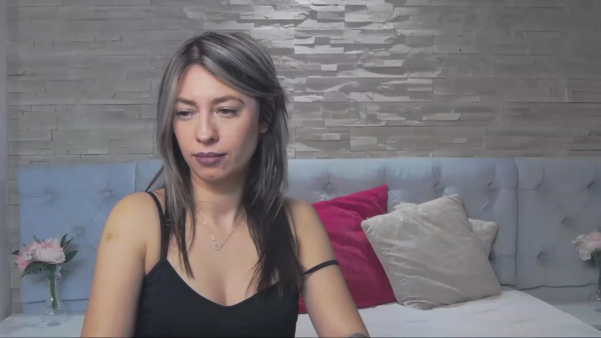 Gallery image thumbnail from PoxyVibe's myfreecams stream on, 01/17/2023, 15:46 image 2 of 20