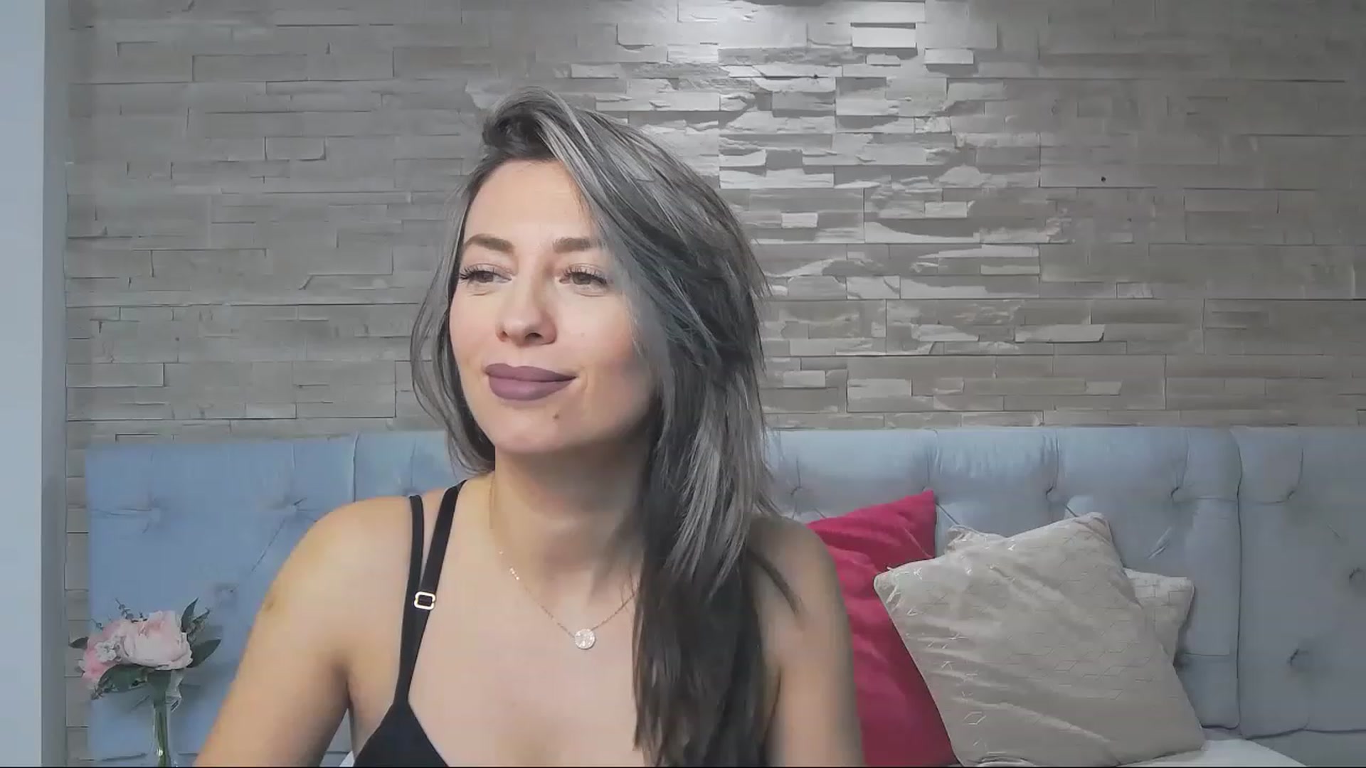 Gallery image thumbnail from PoxyVibe's myfreecams stream on, 01/17/2023, 18:36 image 1 of 20