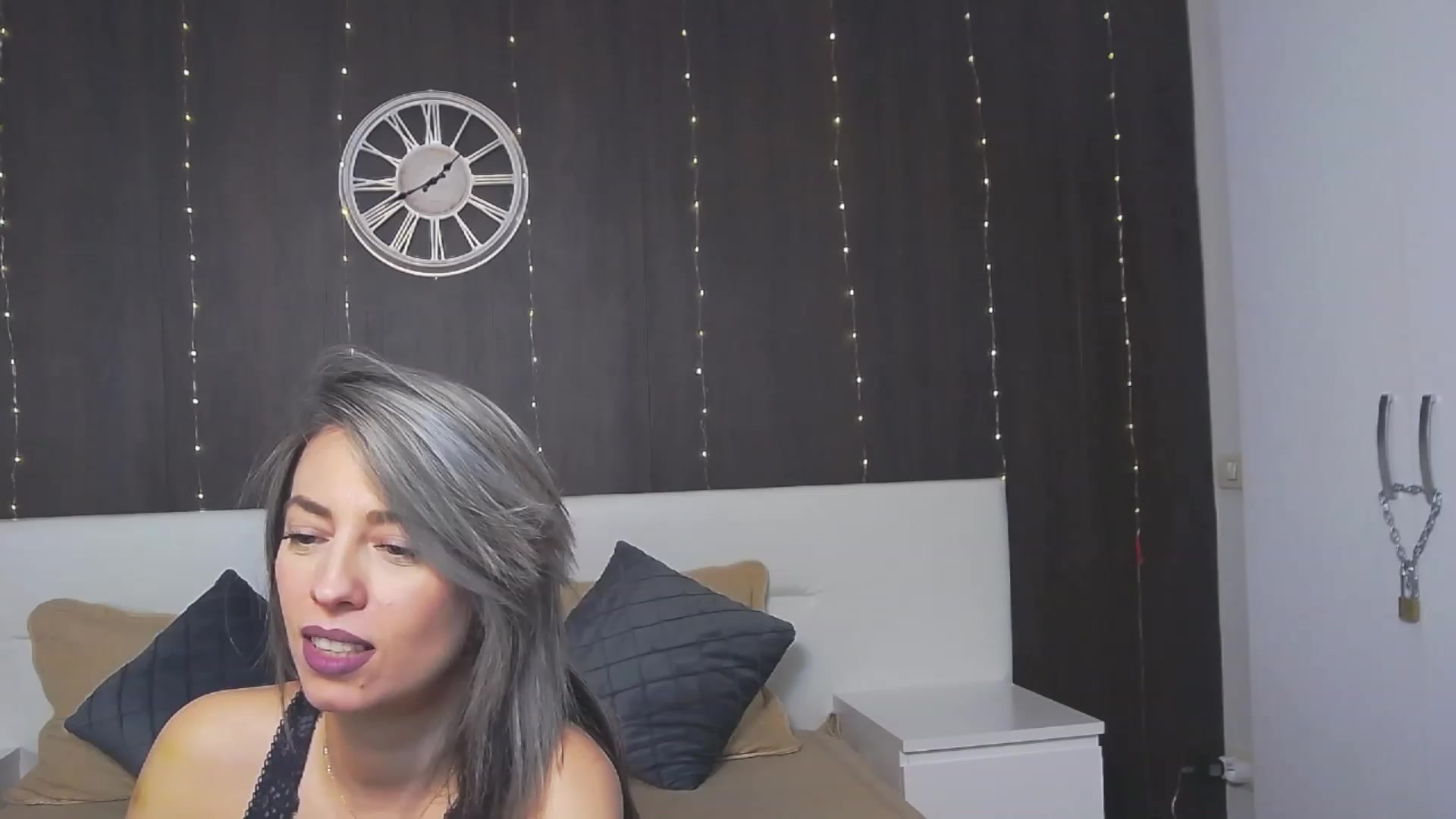 Gallery image thumbnail from PoxyVibe's myfreecams stream on, 01/18/2023, 16:05 image 12 of 20