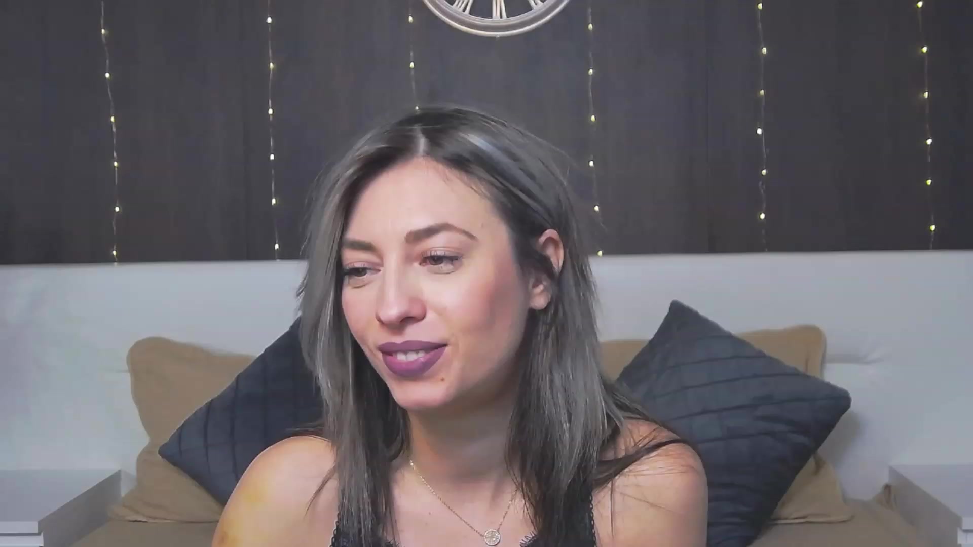 Gallery image thumbnail from PoxyVibe's myfreecams stream on, 01/18/2023, 16:05 image 9 of 20