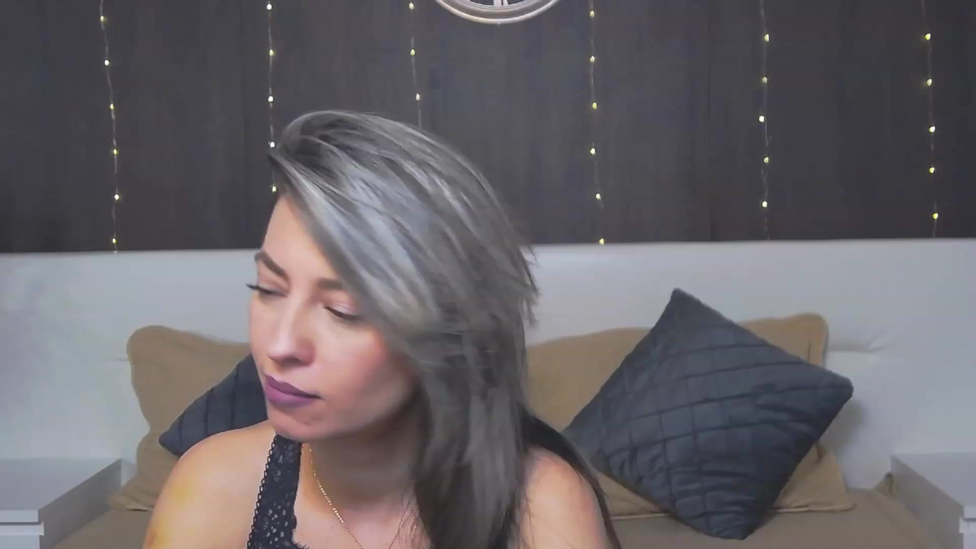 Gallery image thumbnail from PoxyVibe's myfreecams stream on, 01/18/2023, 16:05 image 4 of 20