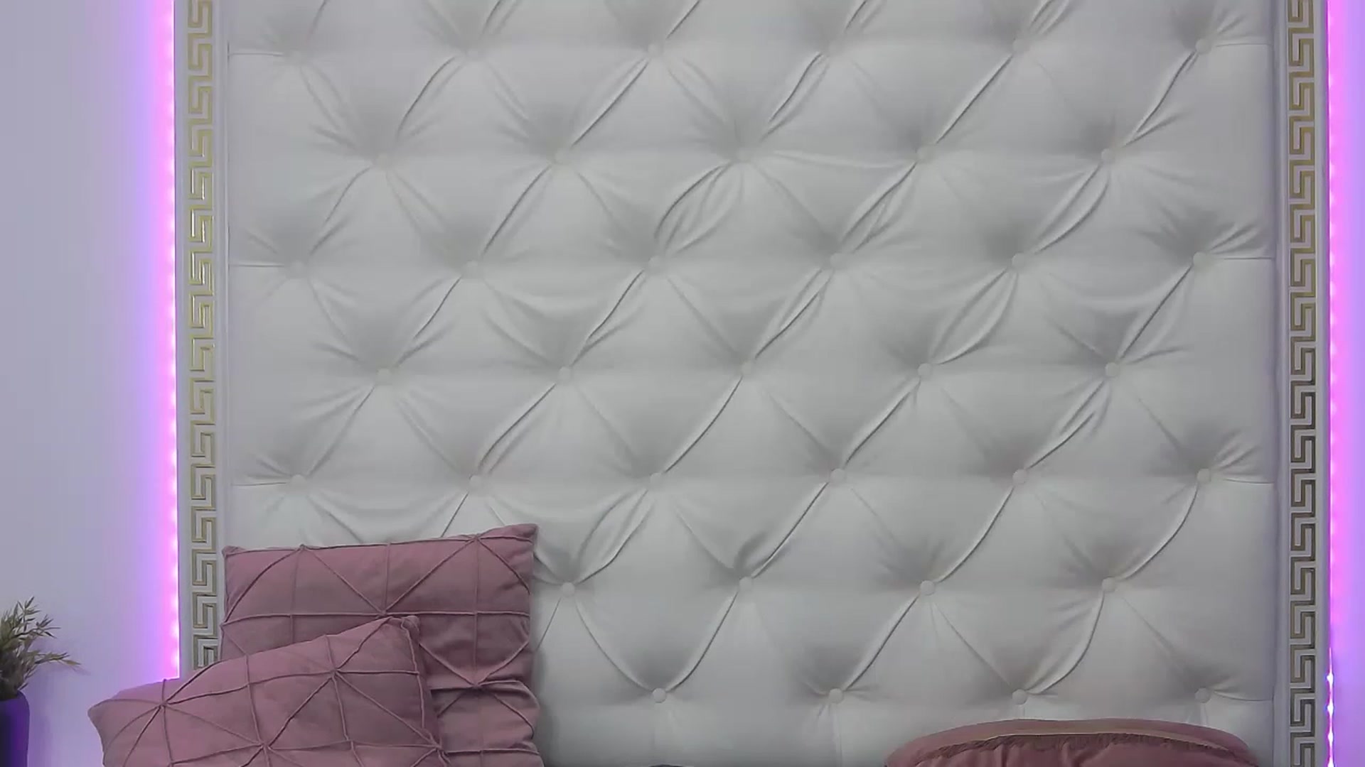 Gallery image thumbnail from PoxyVibe's myfreecams stream on, 01/30/2023, 20:36 image 20 of 20