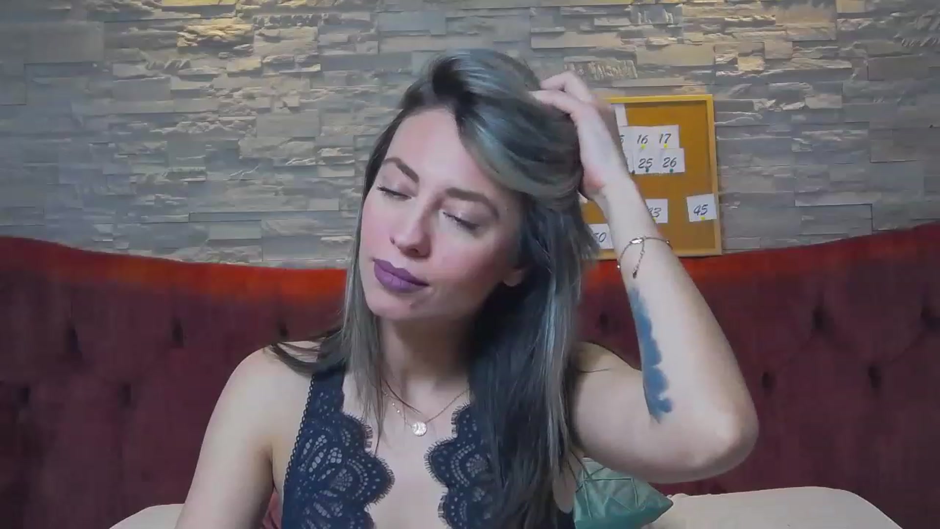 Gallery image thumbnail from PoxyVibe's myfreecams stream on, 02/01/2023, 23:02 image 13 of 20