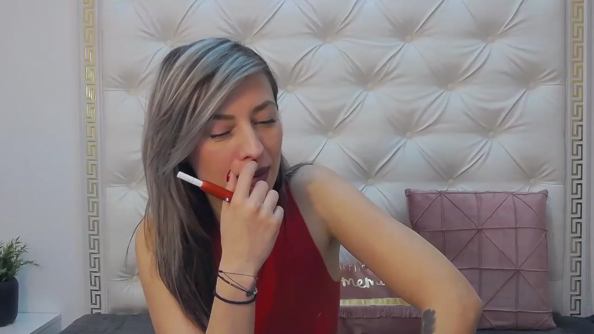 Gallery image thumbnail from PoxyVibe's myfreecams stream on, 02/02/2023, 16:05 image 15 of 20