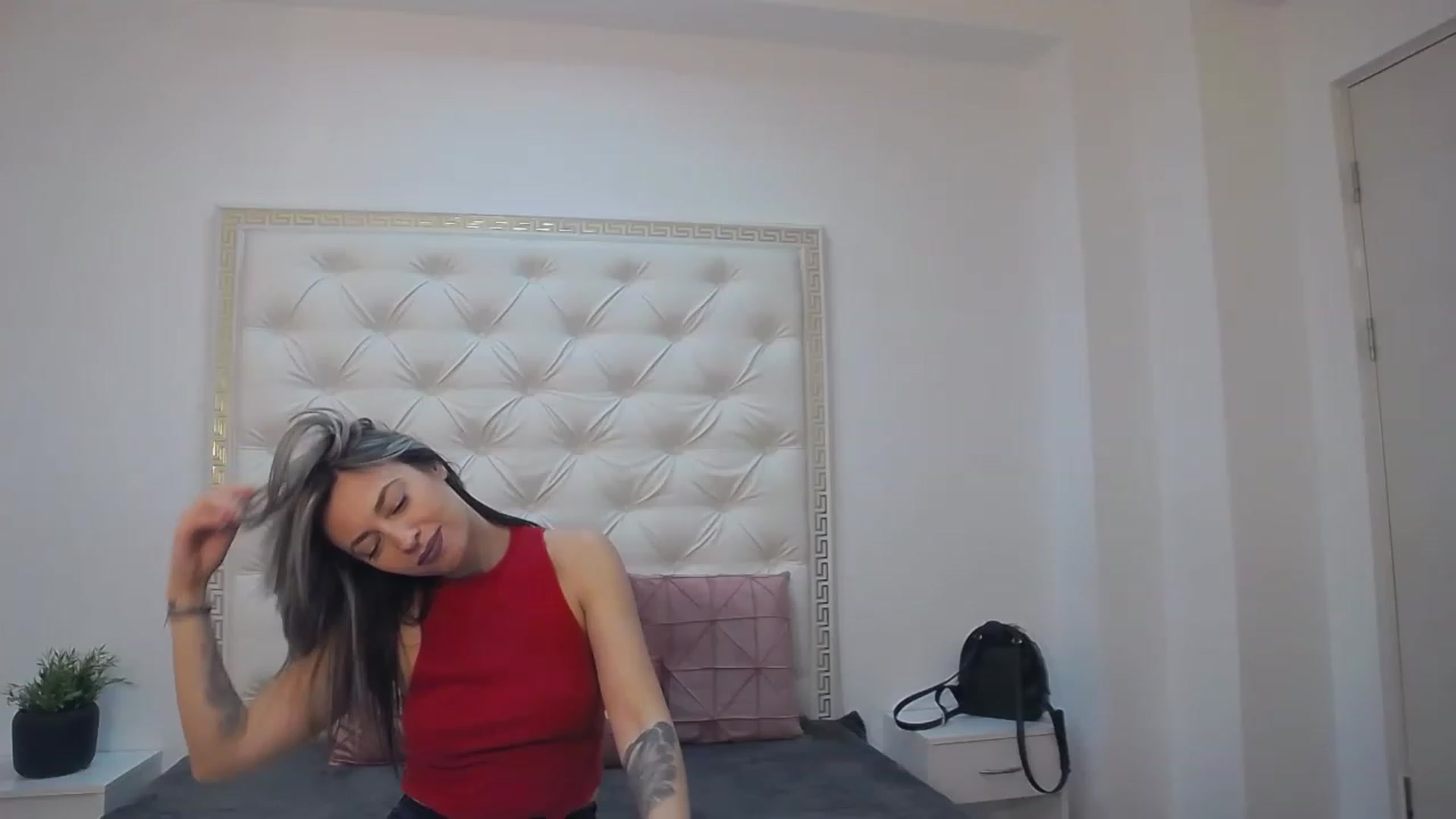 Gallery image thumbnail from PoxyVibe's myfreecams stream on, 02/02/2023, 16:05 image 7 of 20