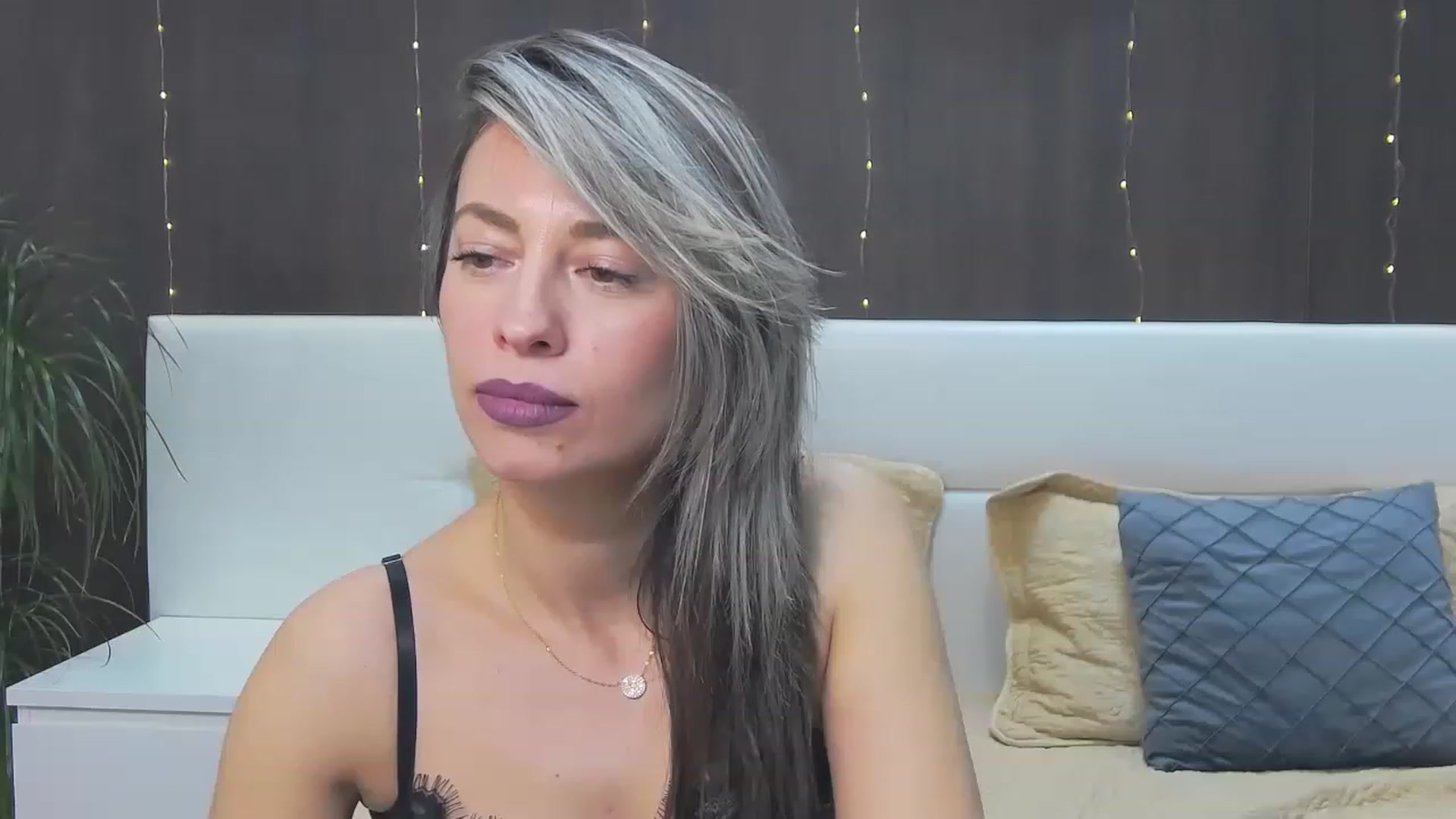 Gallery image thumbnail from PoxyVibe's myfreecams stream on, 02/07/2023, 20:27 image 15 of 20