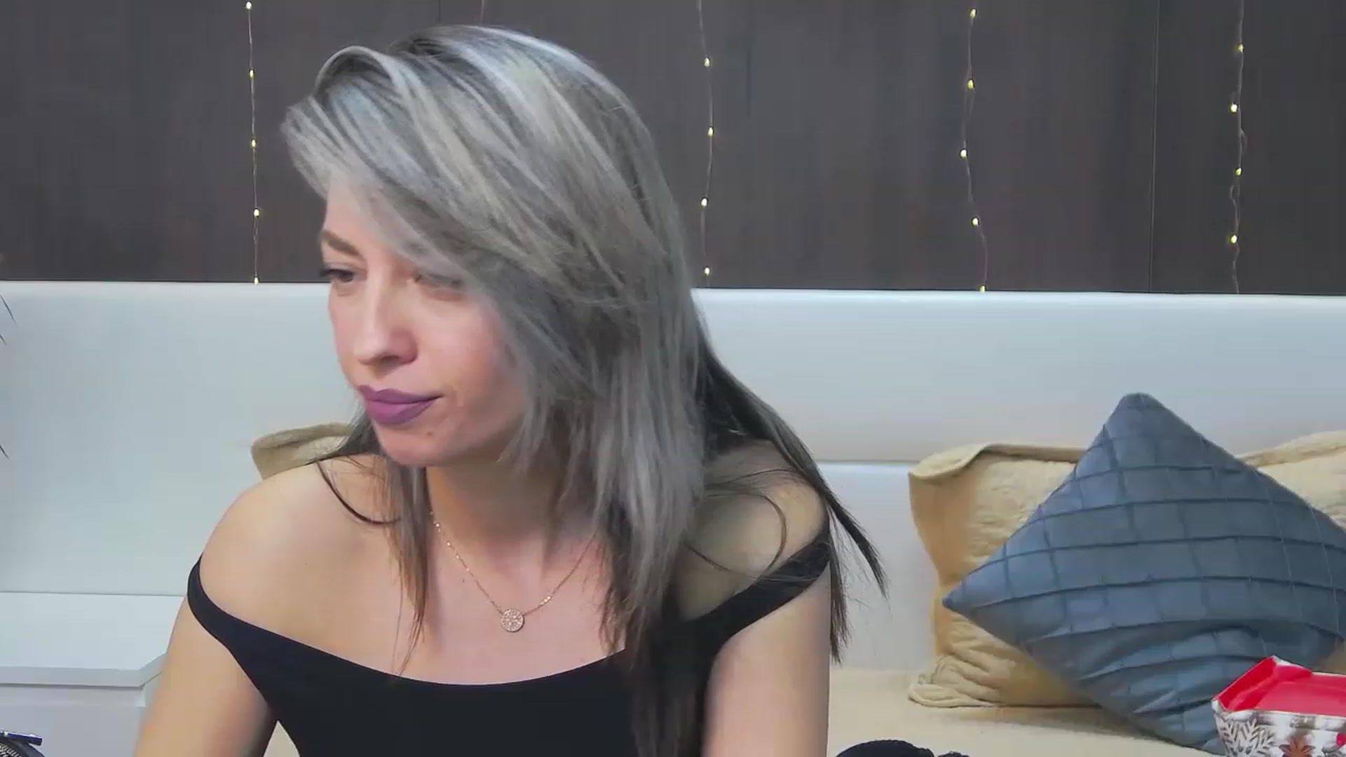 Gallery image thumbnail from PoxyVibe's myfreecams stream on, 02/09/2023, 19:23 image 6 of 20