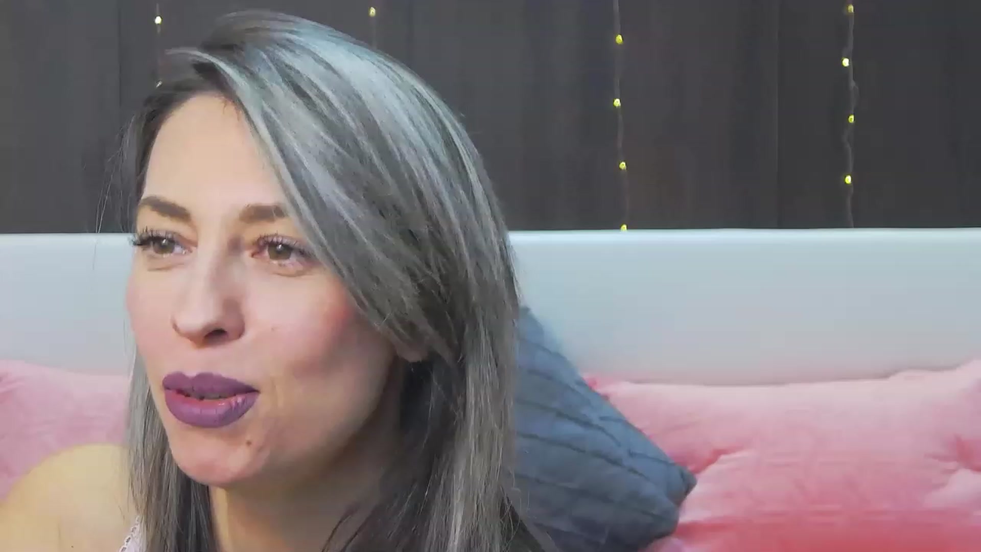 Gallery image thumbnail from PoxyVibe's myfreecams stream on, 02/13/2023, 16:30 image 4 of 20