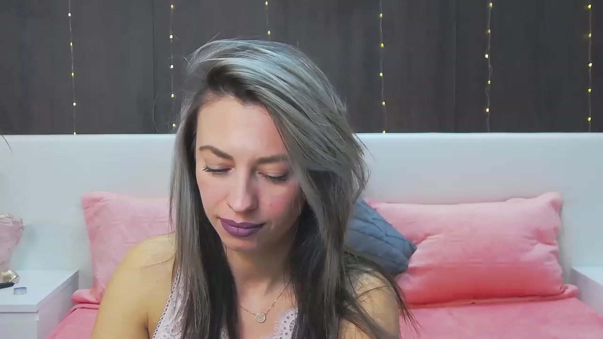 Gallery image thumbnail from PoxyVibe's myfreecams stream on, 02/13/2023, 16:30 image 13 of 20