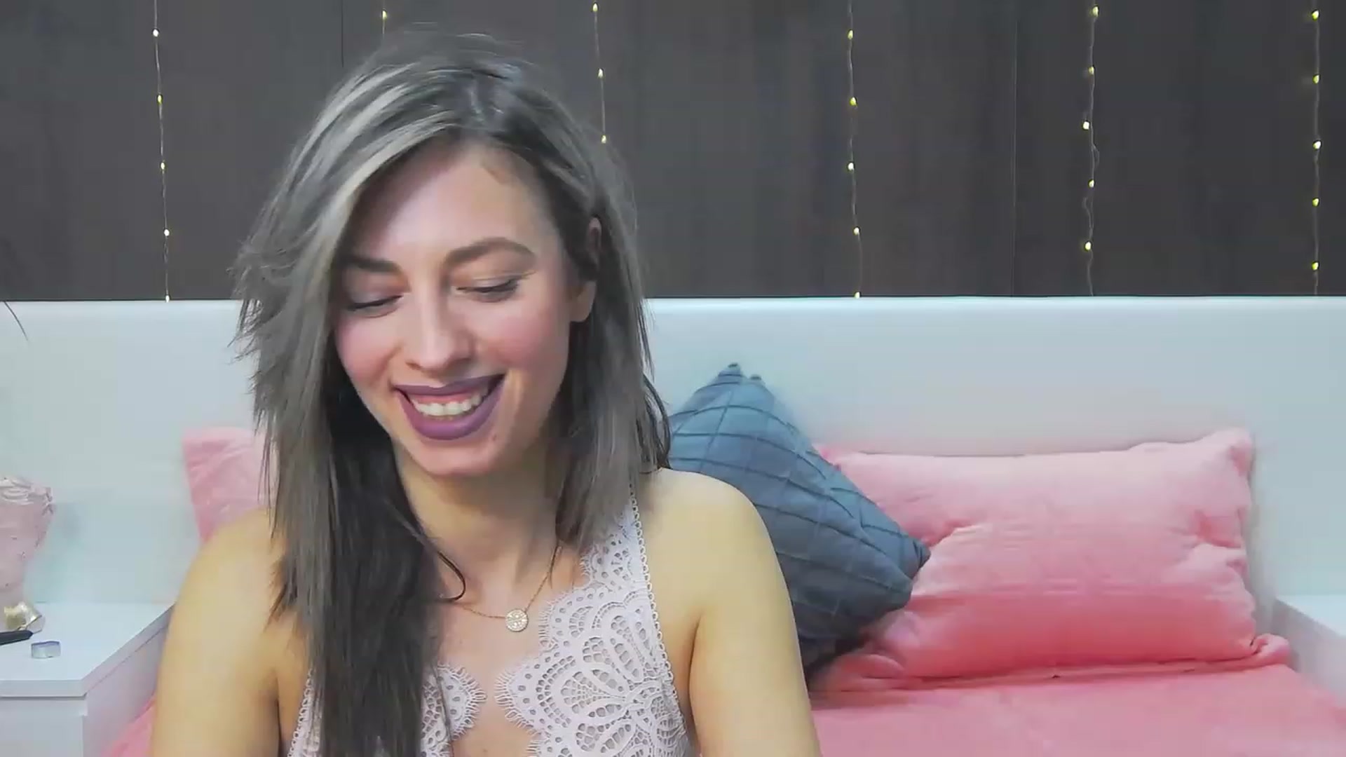 Gallery image thumbnail from PoxyVibe's myfreecams stream on, 02/13/2023, 16:30 image 20 of 20