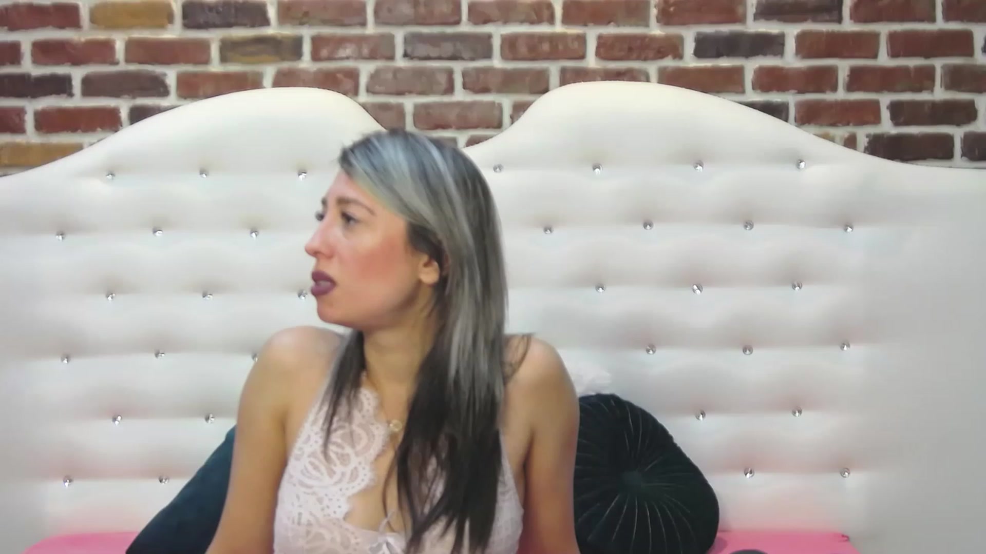 Gallery image thumbnail from PoxyVibe's myfreecams stream on, 02/15/2023, 20:57 image 6 of 20