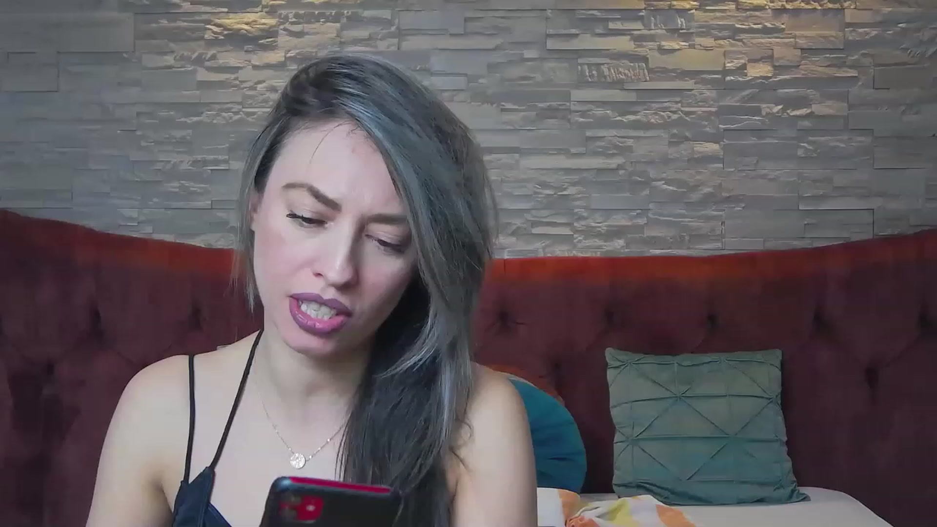Gallery image thumbnail from PoxyVibe's myfreecams stream on, 02/17/2023, 17:12 image 9 of 20