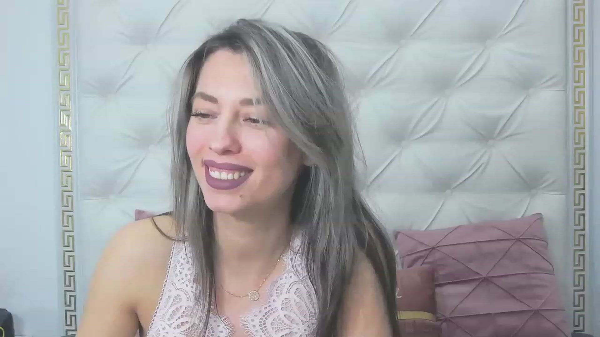 Gallery image thumbnail from PoxyVibe's myfreecams stream on, 02/20/2023, 15:30 image 15 of 20