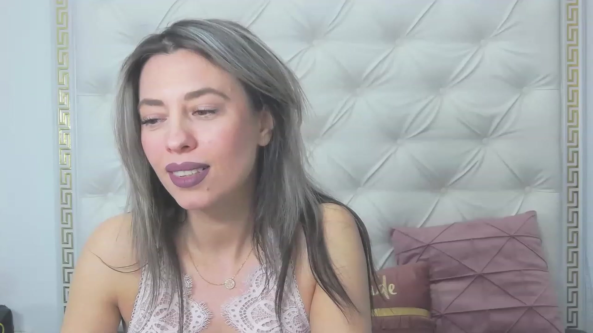 Gallery image thumbnail from PoxyVibe's myfreecams stream on, 02/20/2023, 15:30 image 14 of 20