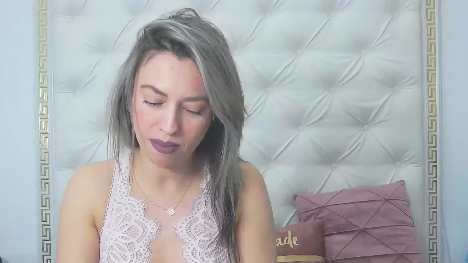 Gallery image thumbnail from PoxyVibe's myfreecams stream on, 02/20/2023, 15:30 image 6 of 20