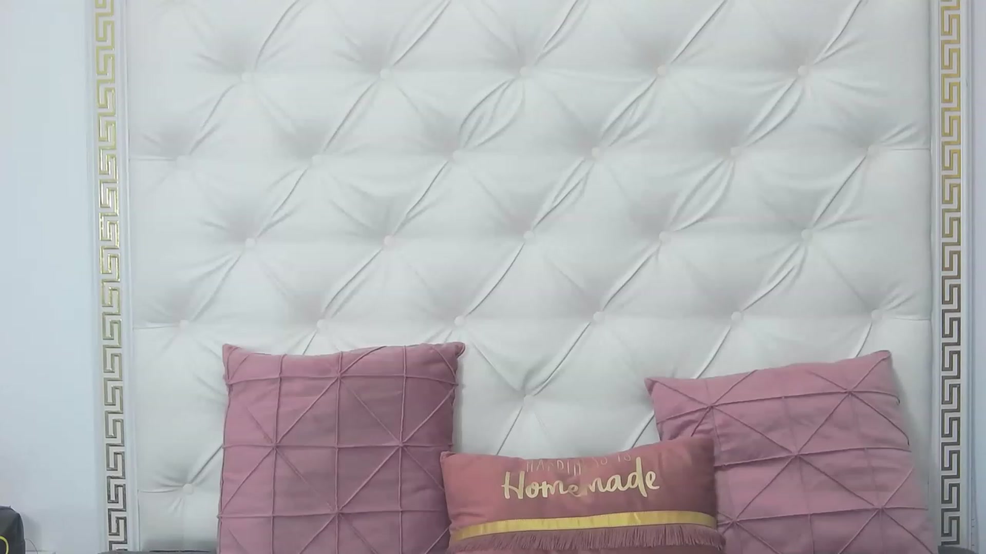 Gallery image thumbnail from PoxyVibe's myfreecams stream on, 02/20/2023, 15:30 image 20 of 20
