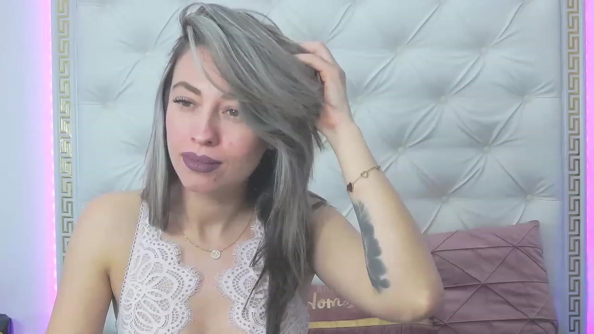 Gallery image thumbnail from PoxyVibe's myfreecams stream on, 02/20/2023, 16:35 image 12 of 20