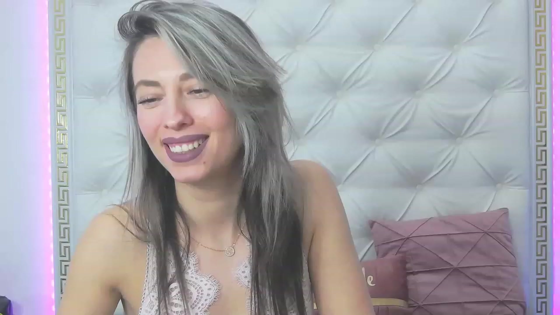 Gallery image thumbnail from PoxyVibe's myfreecams stream on, 02/20/2023, 16:35 image 10 of 20