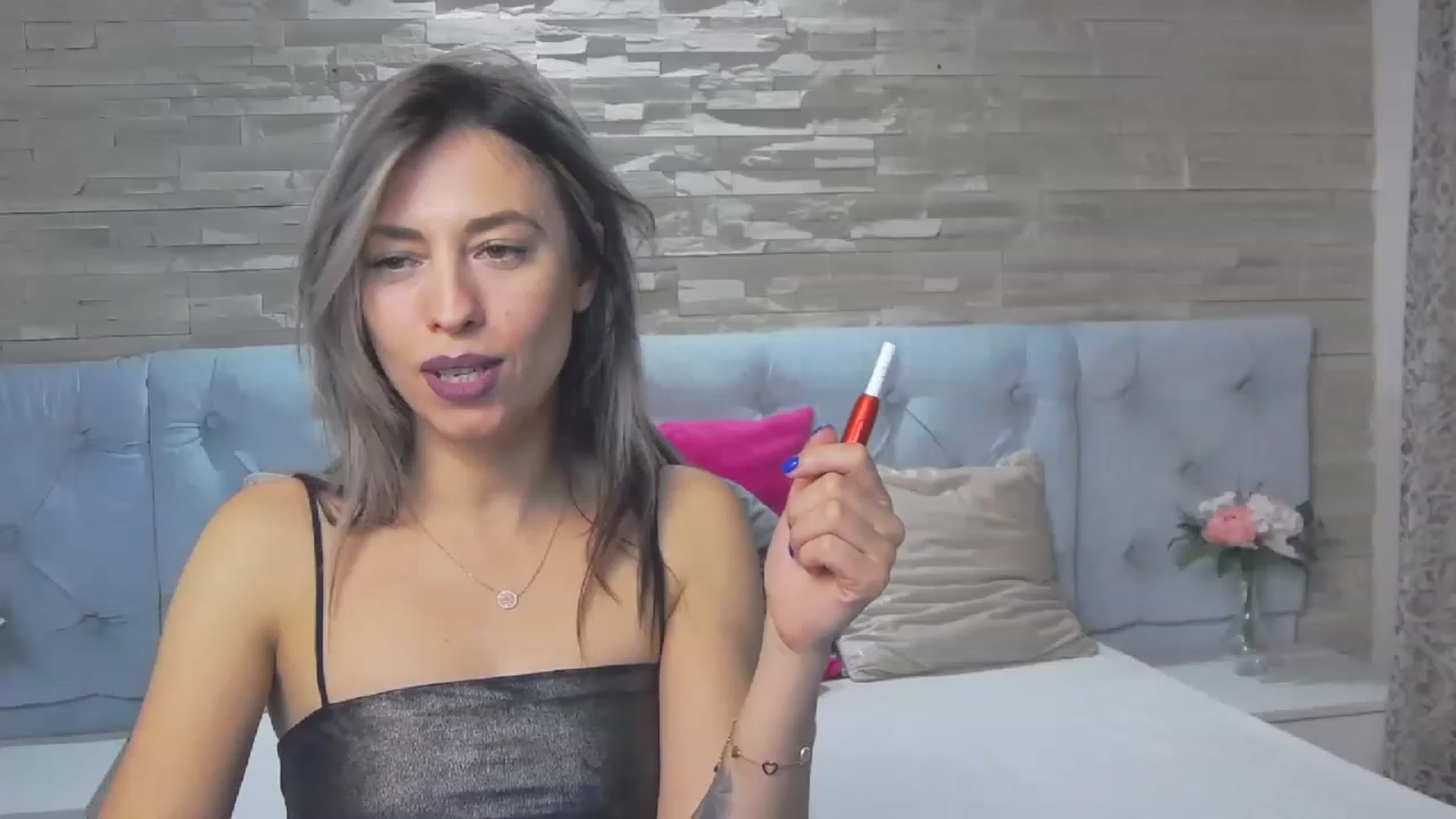 Gallery image thumbnail from PoxyVibe's myfreecams stream on, 02/22/2023, 19:26 image 7 of 20