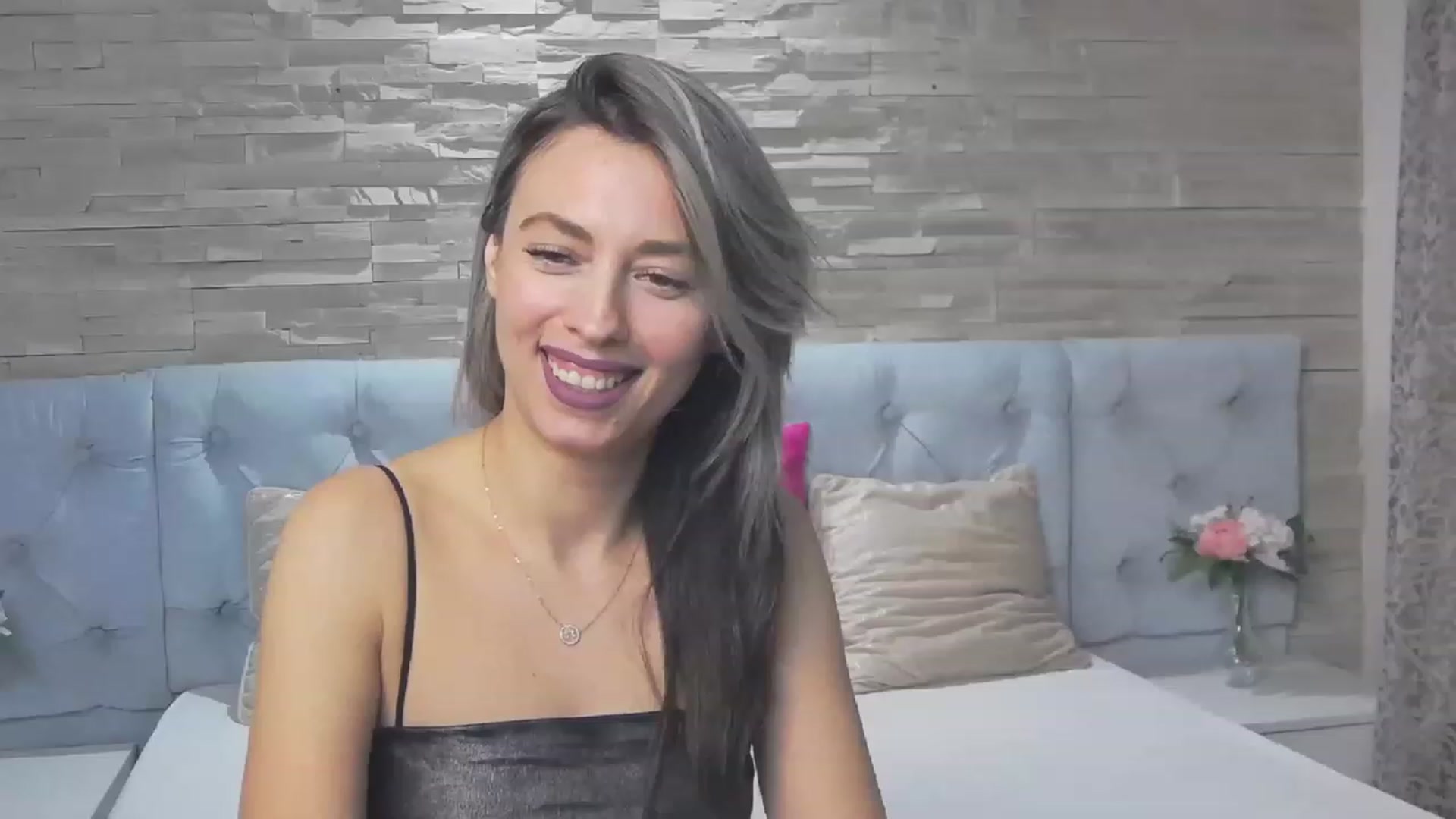 Gallery image thumbnail from PoxyVibe's myfreecams stream on, 02/22/2023, 19:26 image 15 of 20
