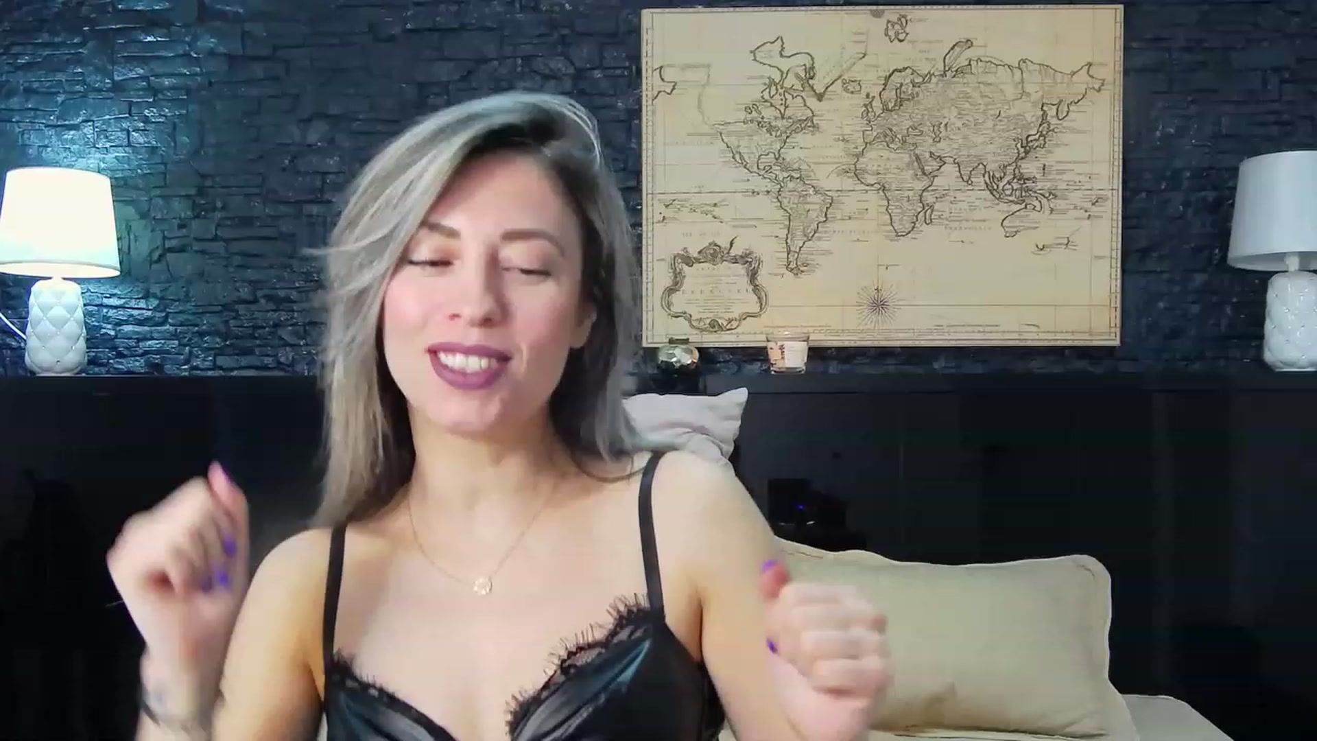 Gallery image thumbnail from PoxyVibe's myfreecams stream on, 02/23/2023, 15:59 image 4 of 20