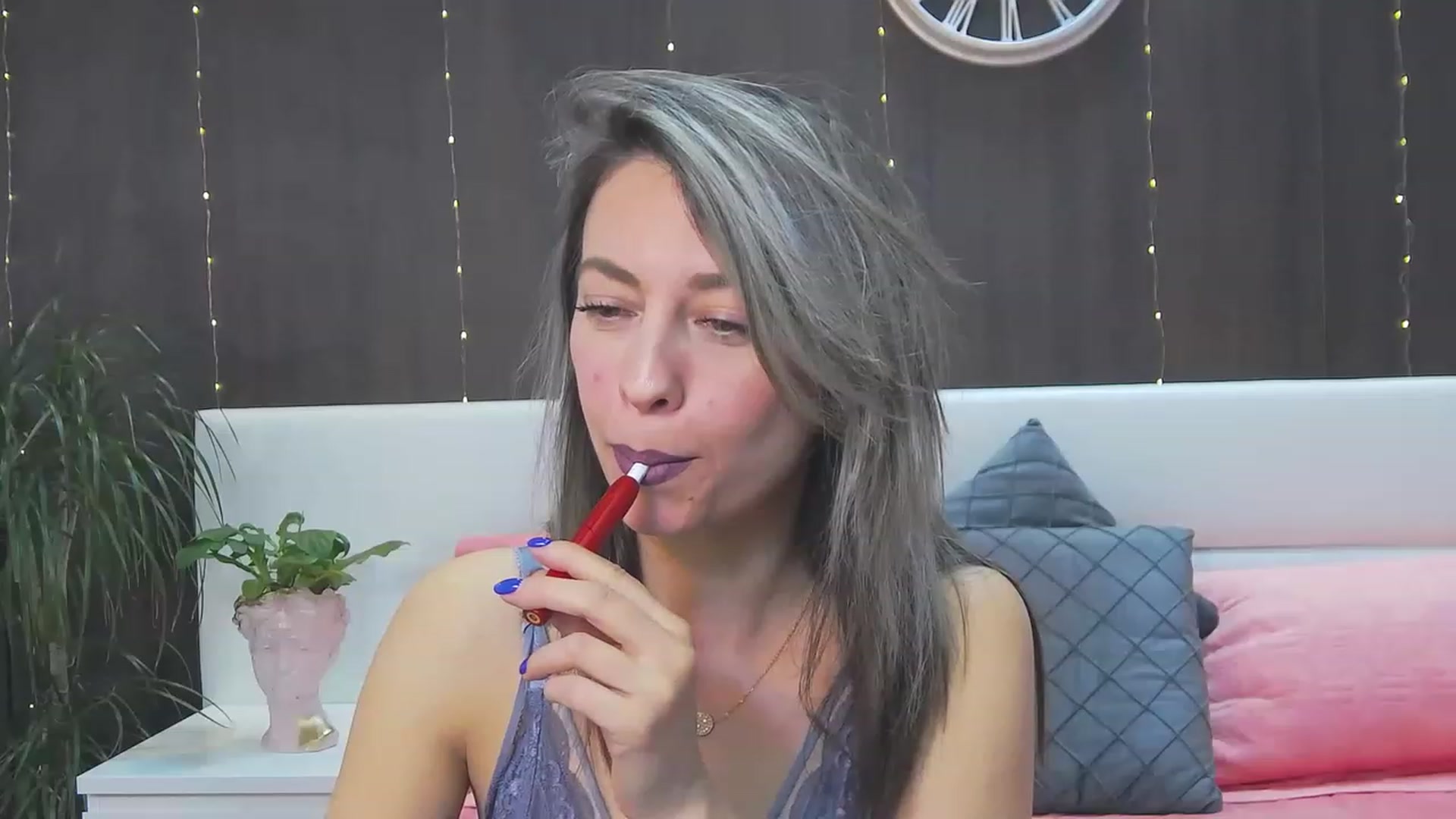 Gallery image thumbnail from PoxyVibe's myfreecams stream on, 02/27/2023, 20:28 image 10 of 20