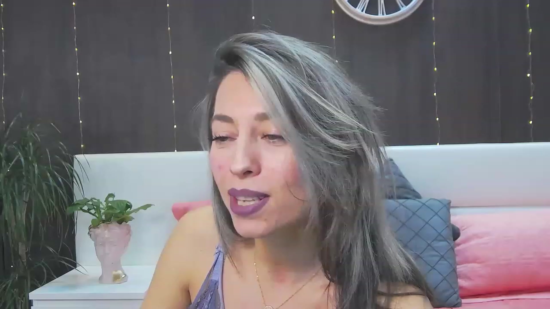 Gallery image thumbnail from PoxyVibe's myfreecams stream on, 02/27/2023, 20:28 image 9 of 20