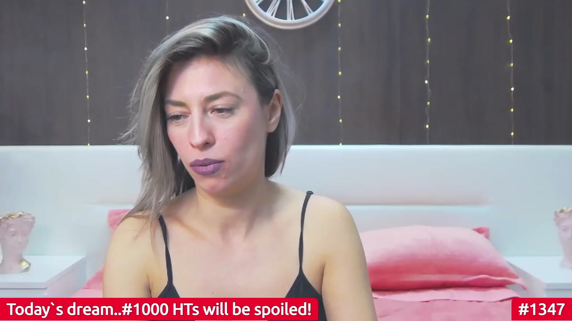 Gallery image thumbnail from PoxyVibe's myfreecams stream on, 03/03/2023, 20:35 image 18 of 20