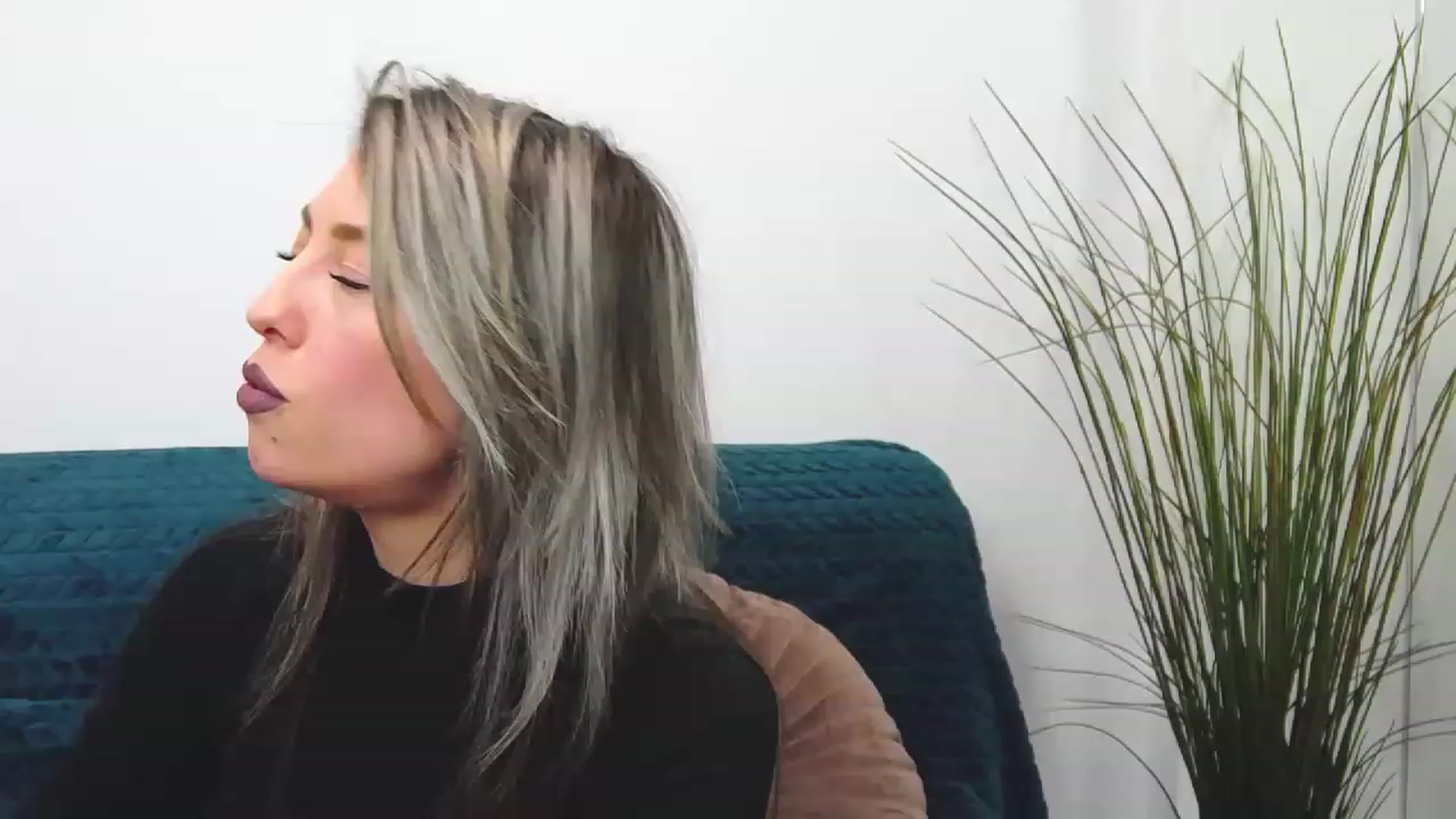Gallery image thumbnail from PoxyVibe's myfreecams stream on, 03/07/2023, 15:08 image 11 of 20