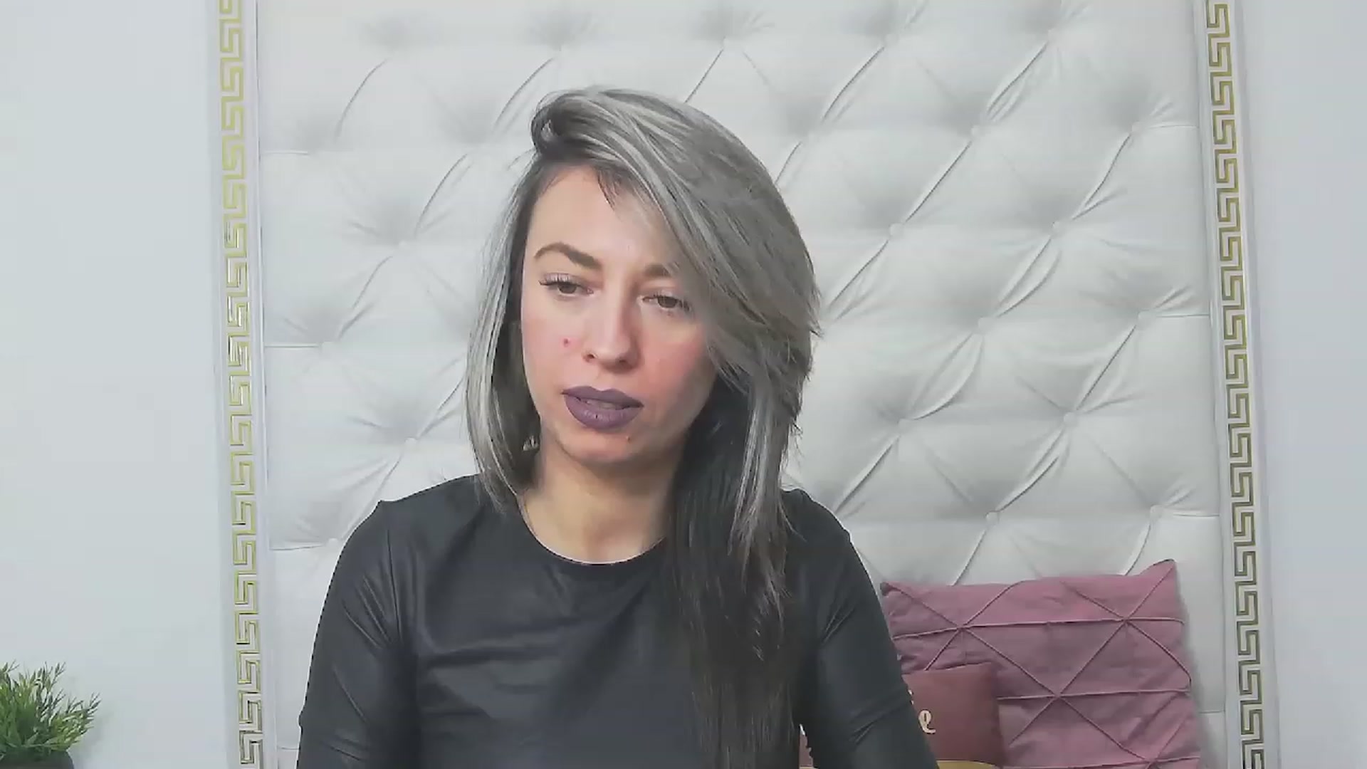 Gallery image thumbnail from PoxyVibe's myfreecams stream on, 03/09/2023, 15:36 image 10 of 20