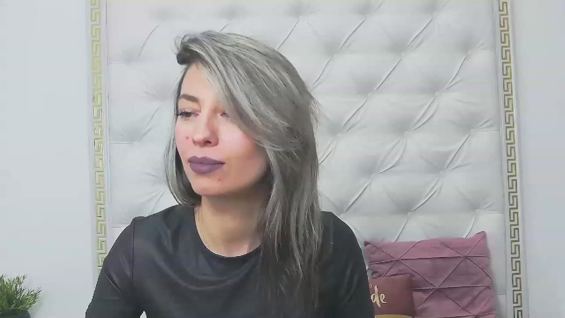 Gallery image thumbnail from PoxyVibe's myfreecams stream on, 03/09/2023, 15:36 image 8 of 20