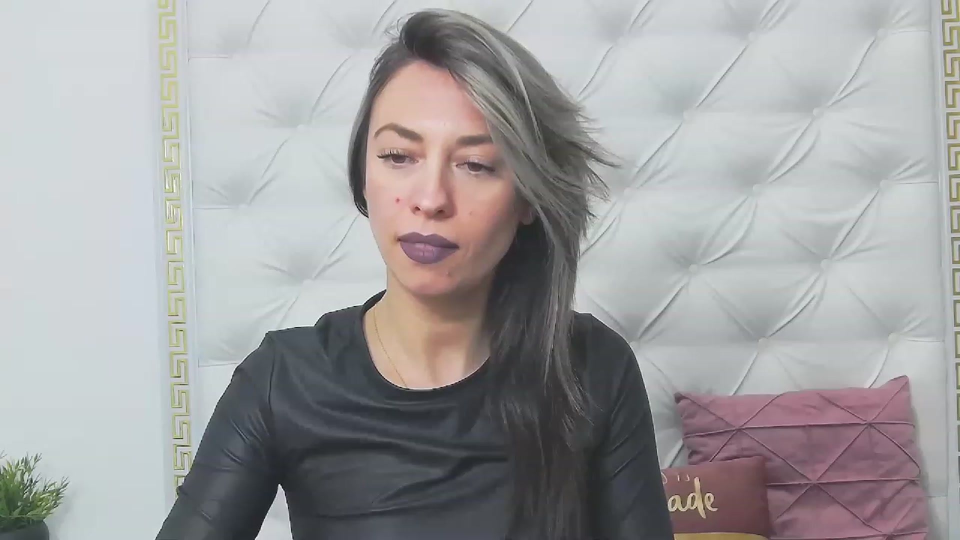 Gallery image thumbnail from PoxyVibe's myfreecams stream on, 03/09/2023, 16:23 image 18 of 20
