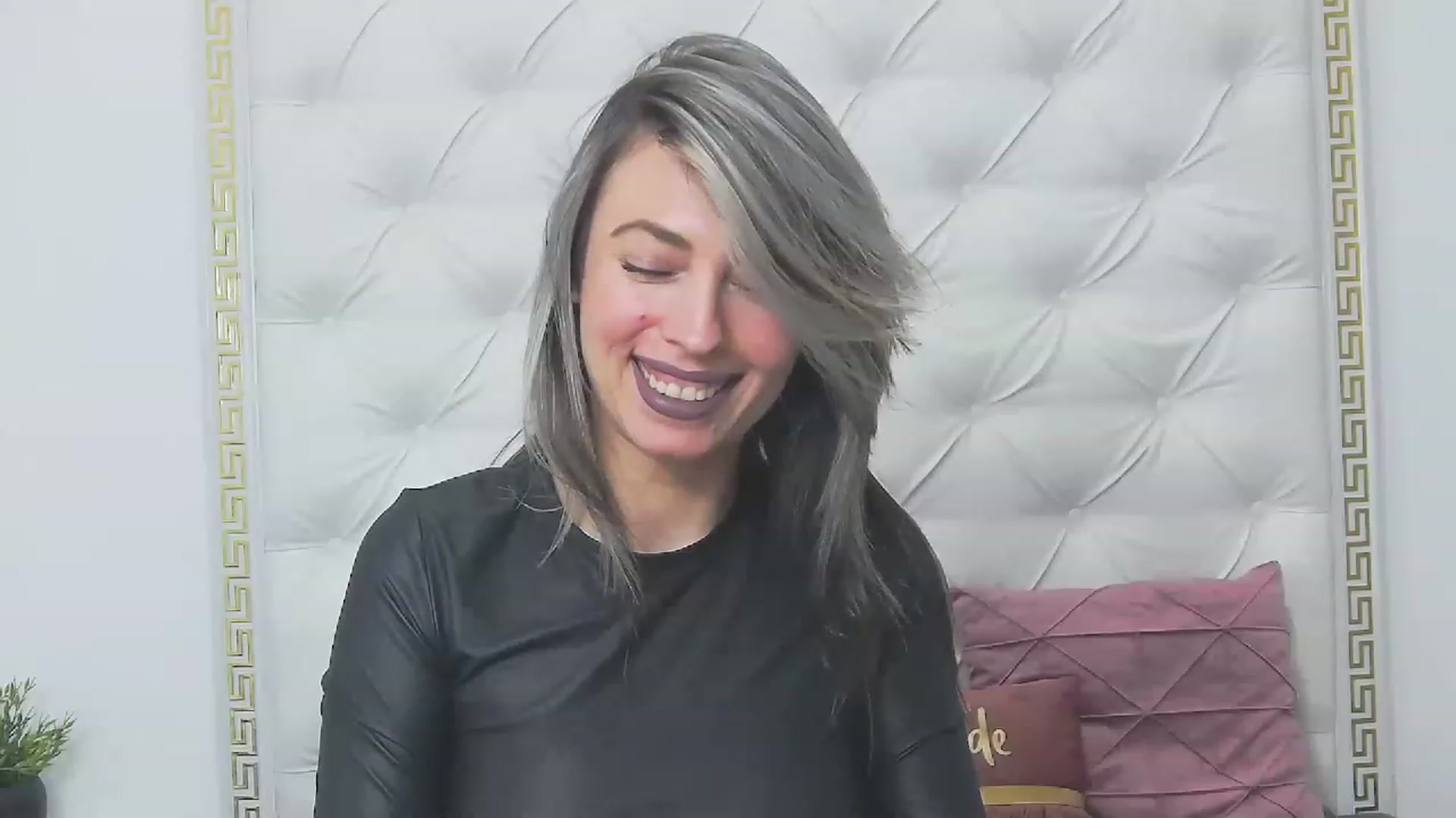 Gallery image thumbnail from PoxyVibe's myfreecams stream on, 03/09/2023, 16:23 image 4 of 20