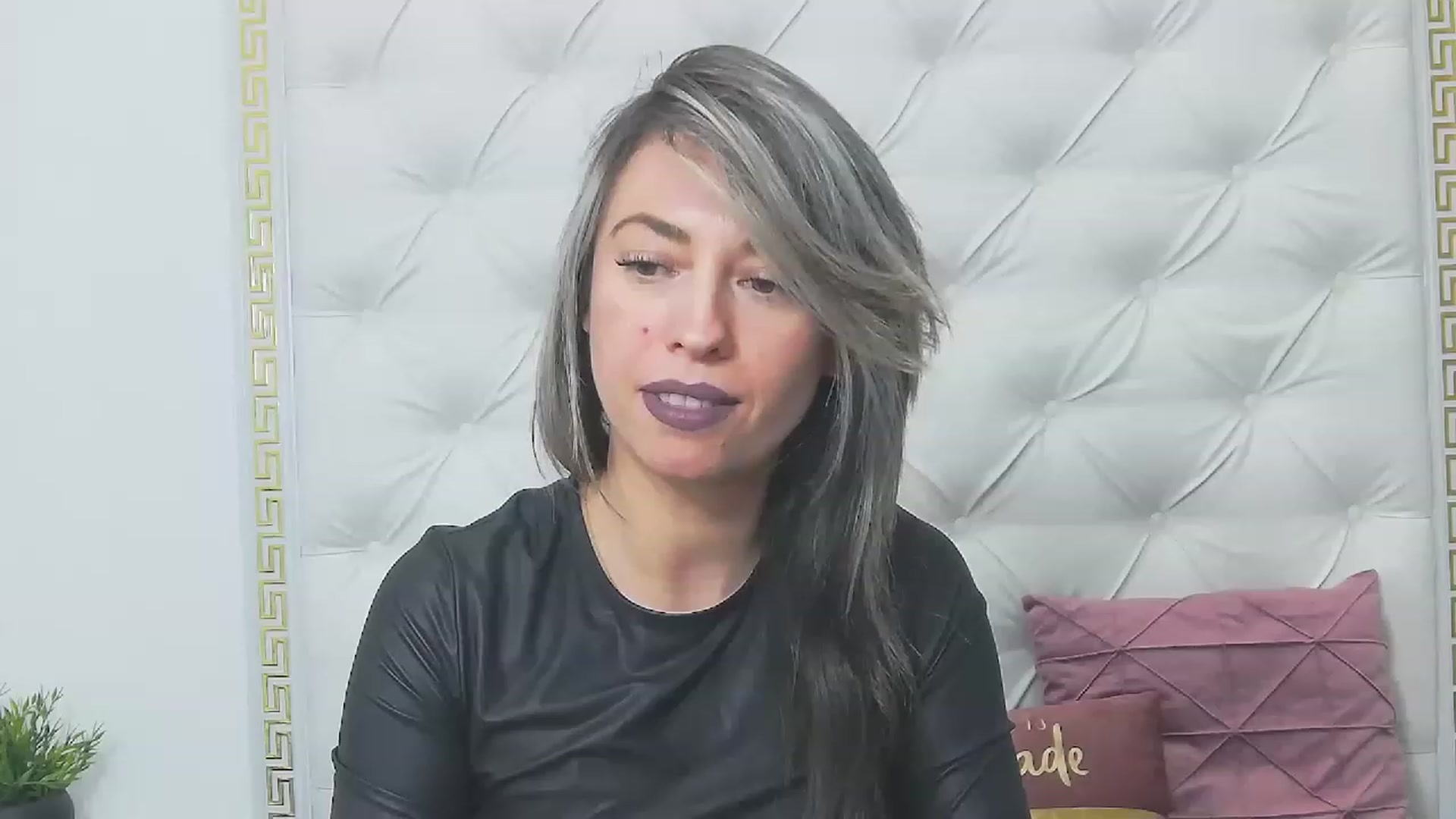 Gallery image thumbnail from PoxyVibe's myfreecams stream on, 03/09/2023, 16:23 image 19 of 20